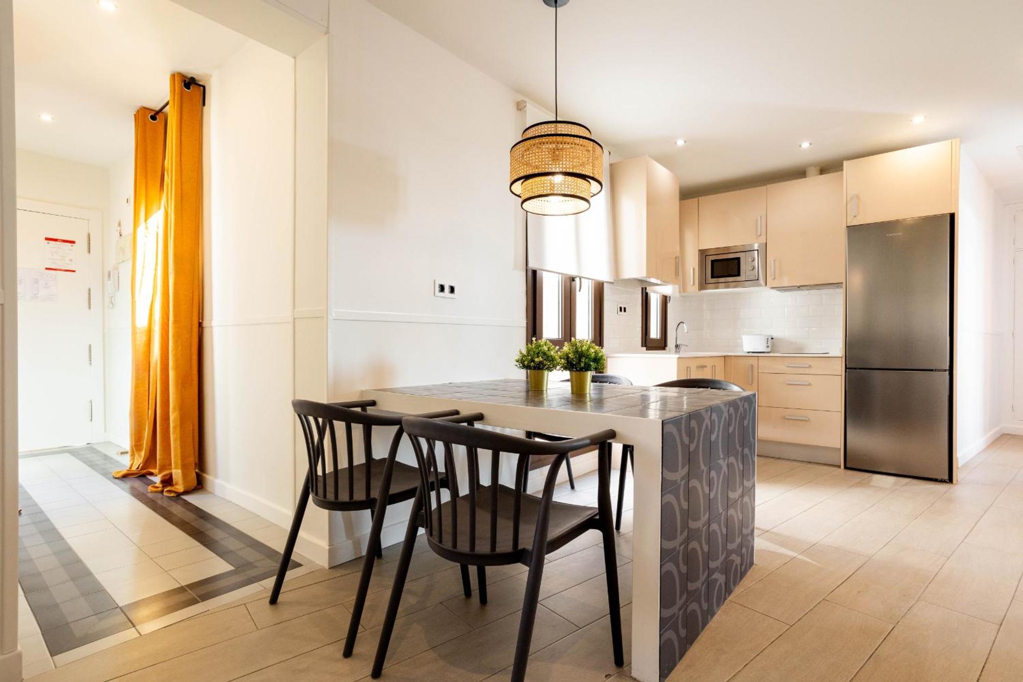 Apolo En Apartamento Madri