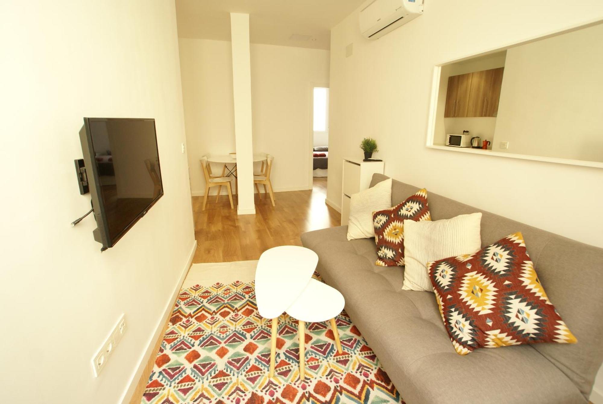 Dplace To Be - Amazing In Historic Center Holiday home Madrid