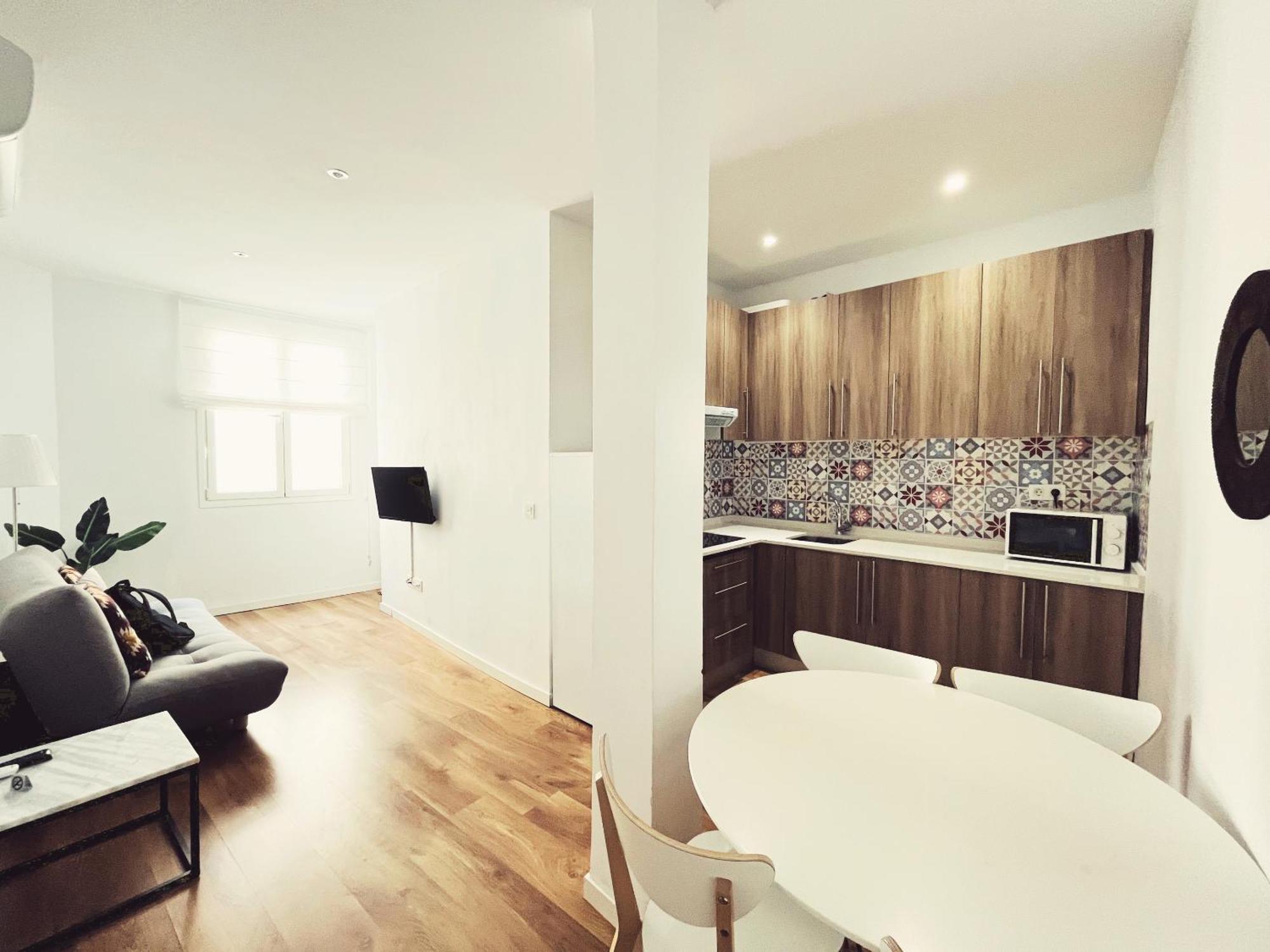 Dplace To Be - Amazing In Historic Center Holiday home Madrid