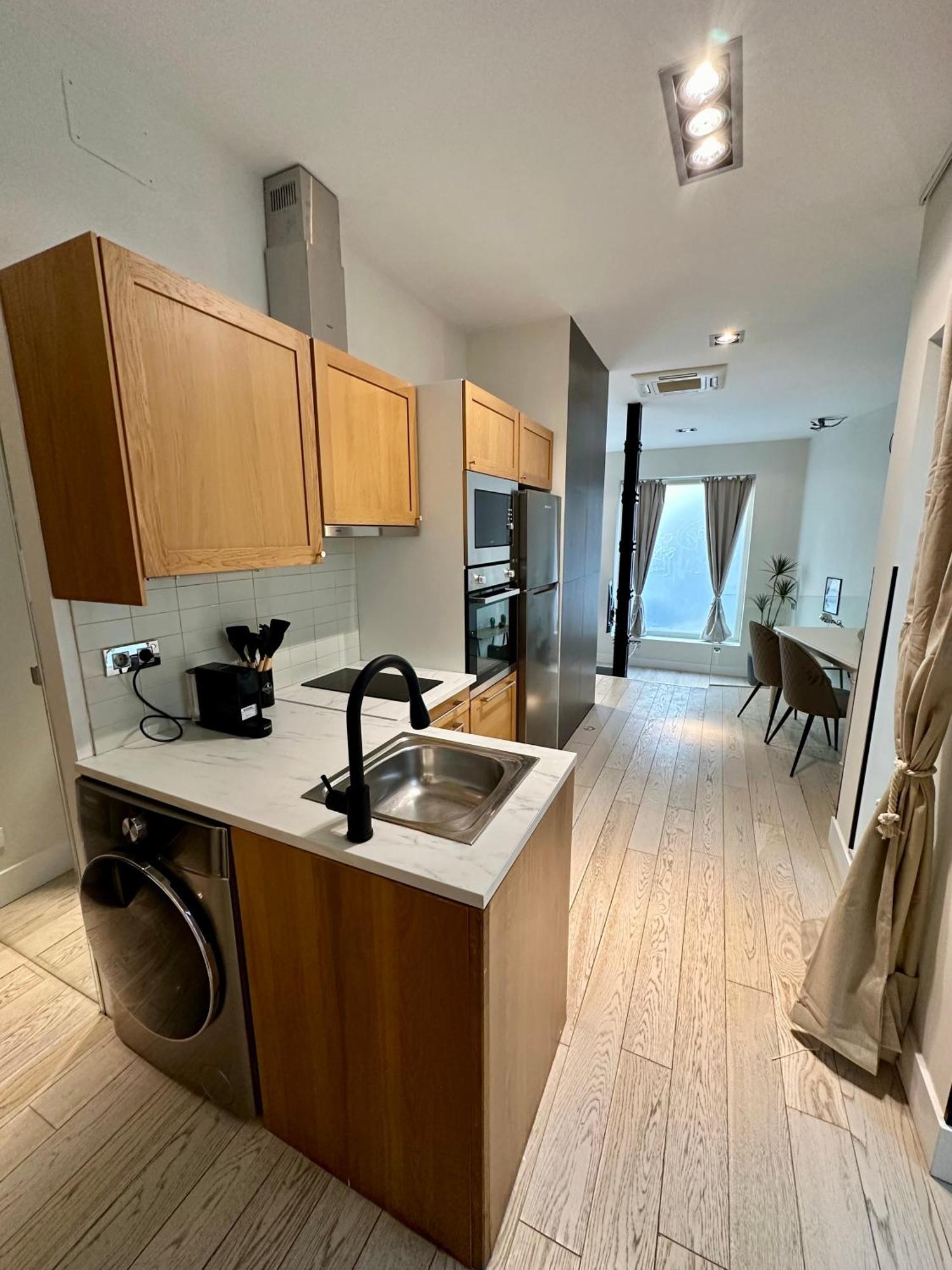 Apartamento Amplio Y Moderno Piso En El Centro De