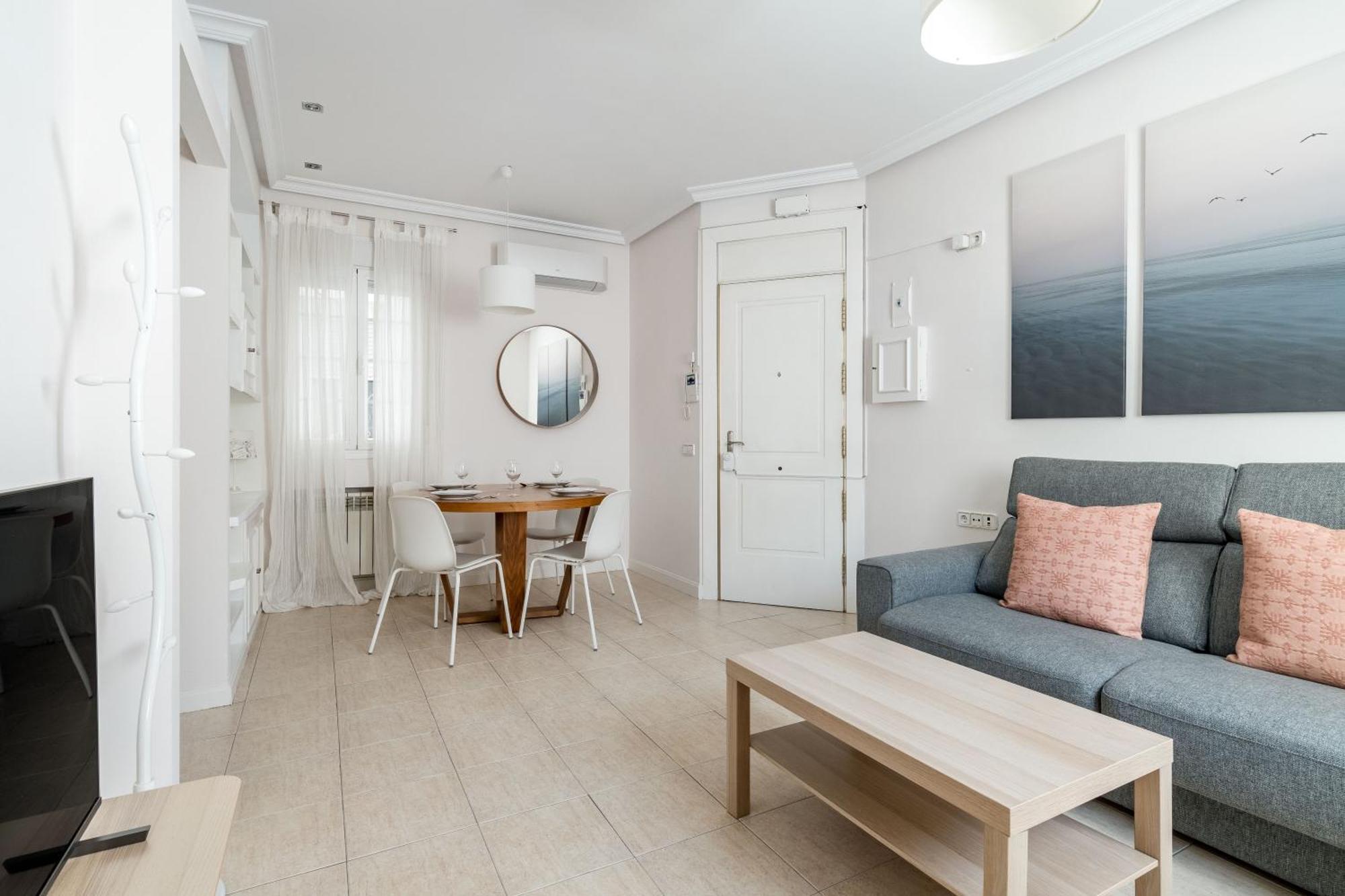 Charming Plaza De Espana Ii - Apartment