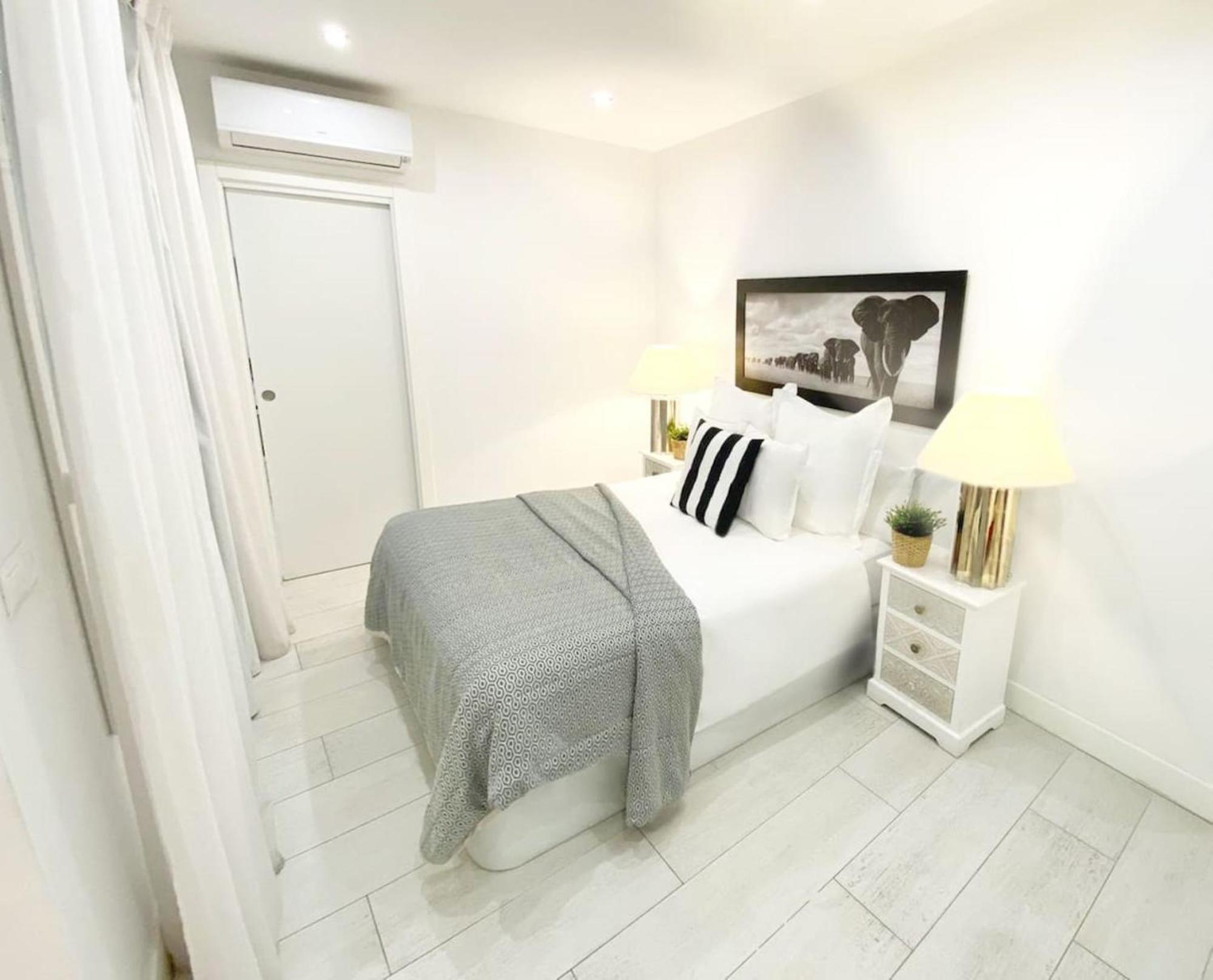Apartamento De Diseno En Plaza Mayor Madrid