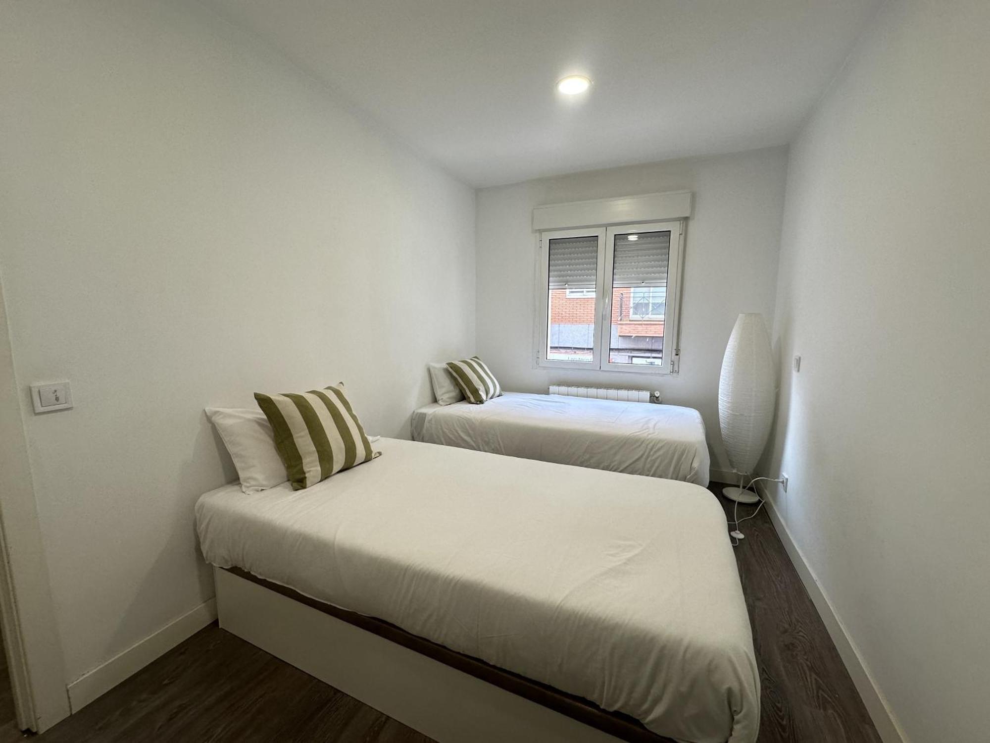 Dos Habs Urgel R3 Appartement Madrid
