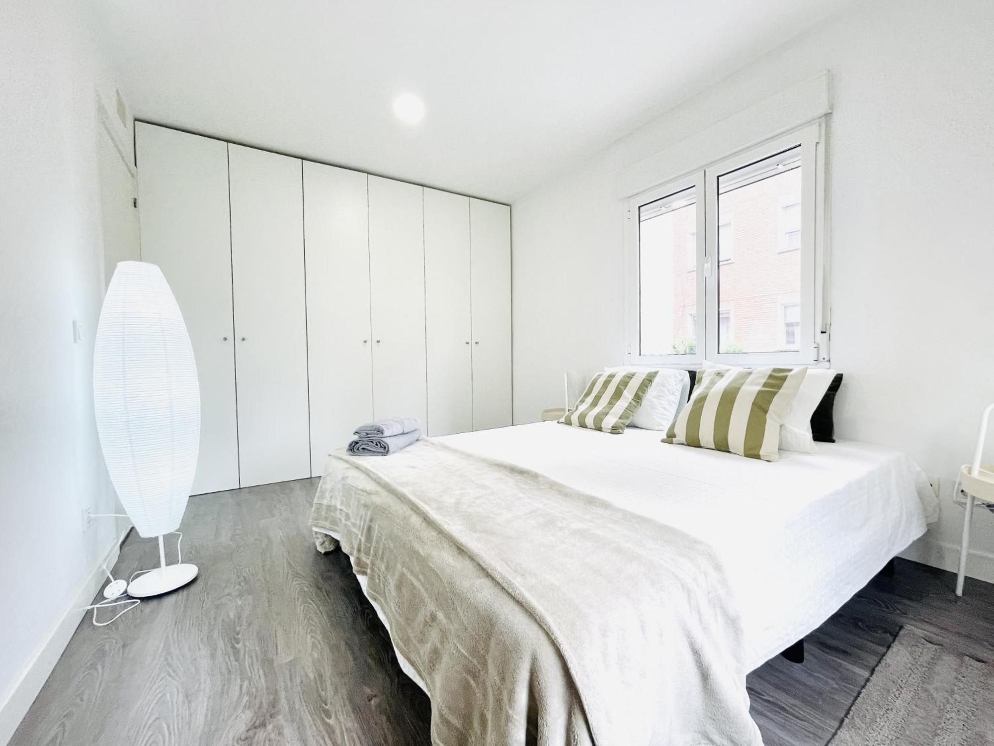 Dos Habs Urgel R3 Apartamento Madrid