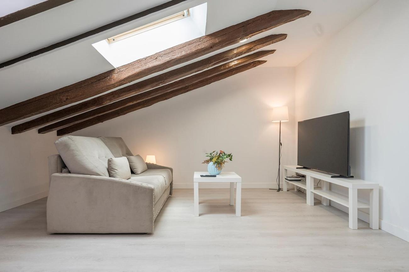 Exclusivo Atico Con Terraza En Plaza Mayor Apartment
