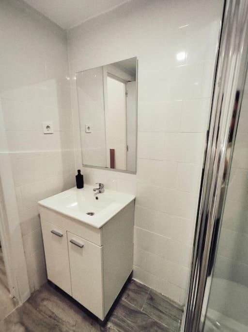 Centro Aeropuerto Apartamento *