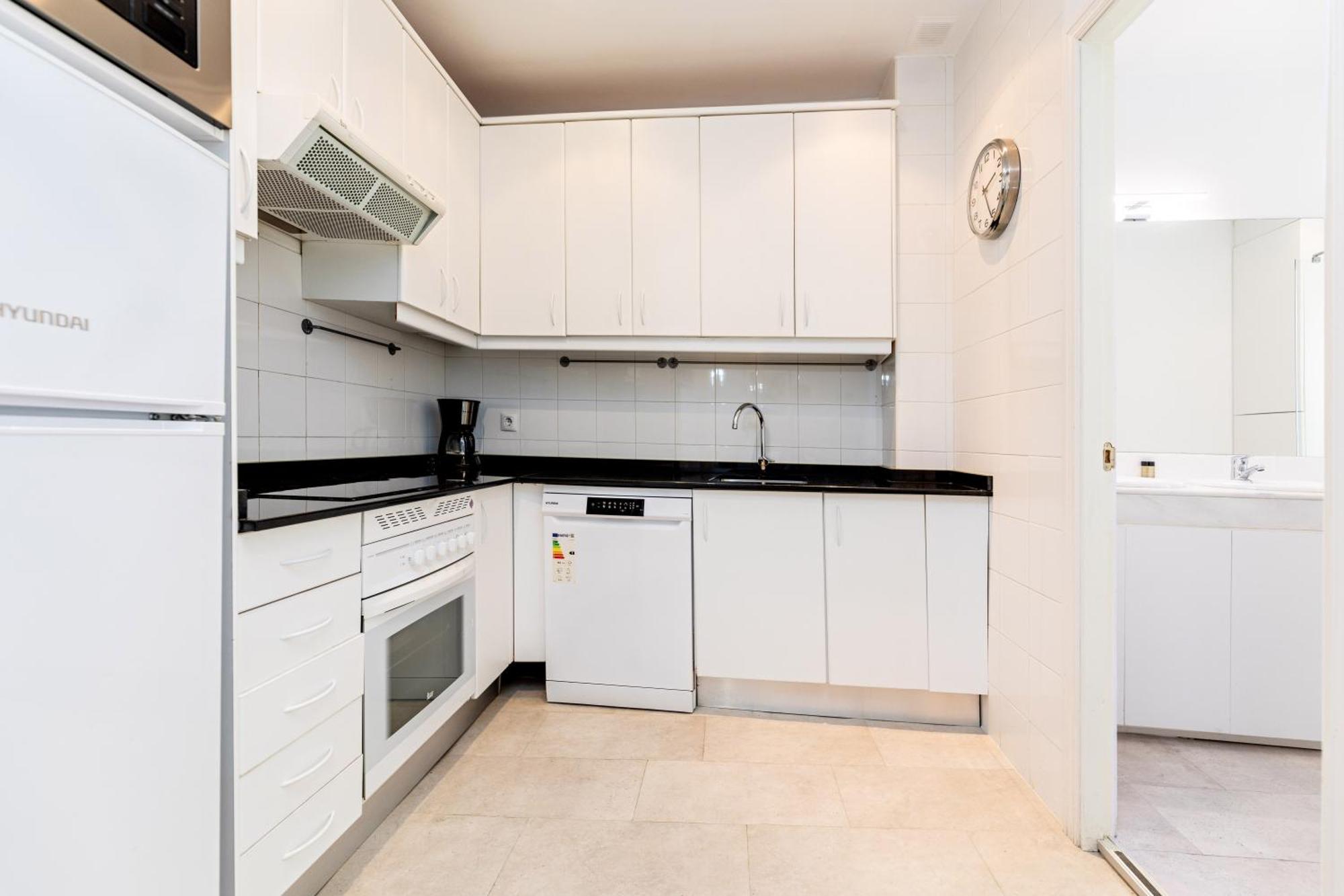 Apartamento Montaber - La Paz Market Madrid