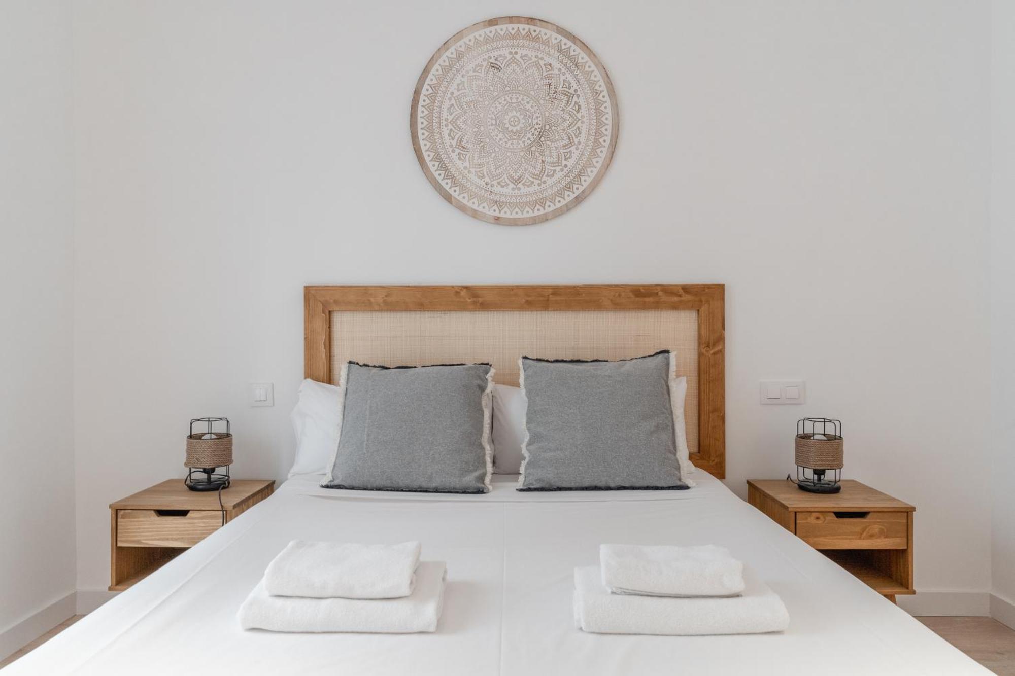 Apartment Modern Stylish-3bedrooms 1bathroom-chamberi *