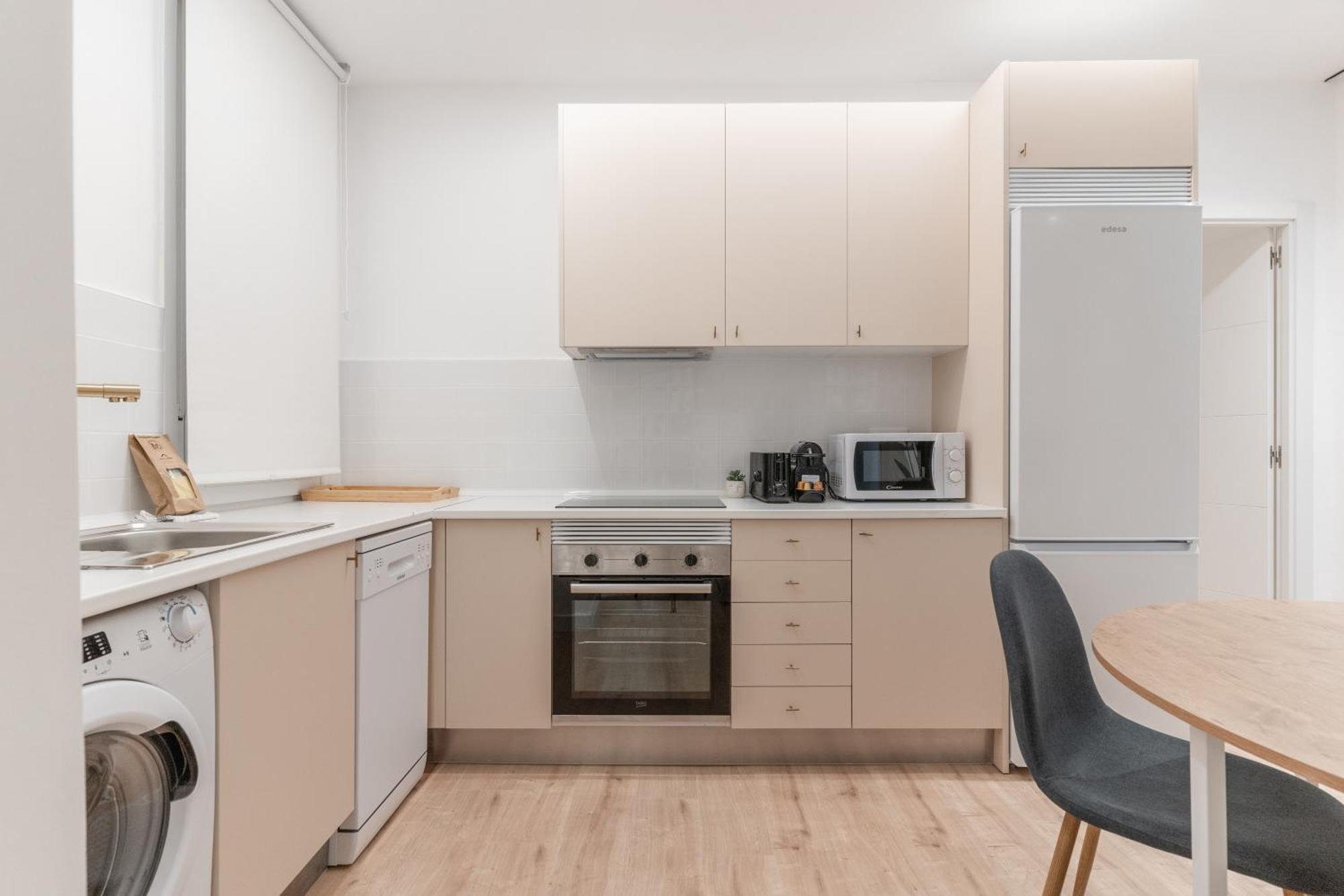Modern Stylish-3bedrooms 1bathroom-chamberi * Madrid