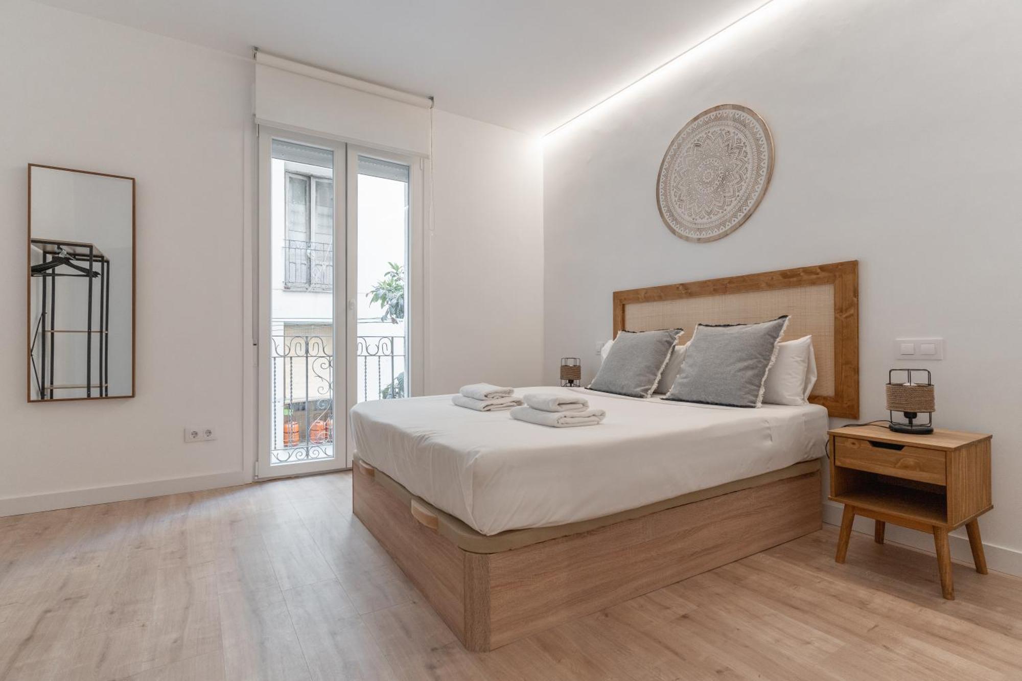 Apartment Modern Stylish-3bedrooms 1bathroom-chamberi *