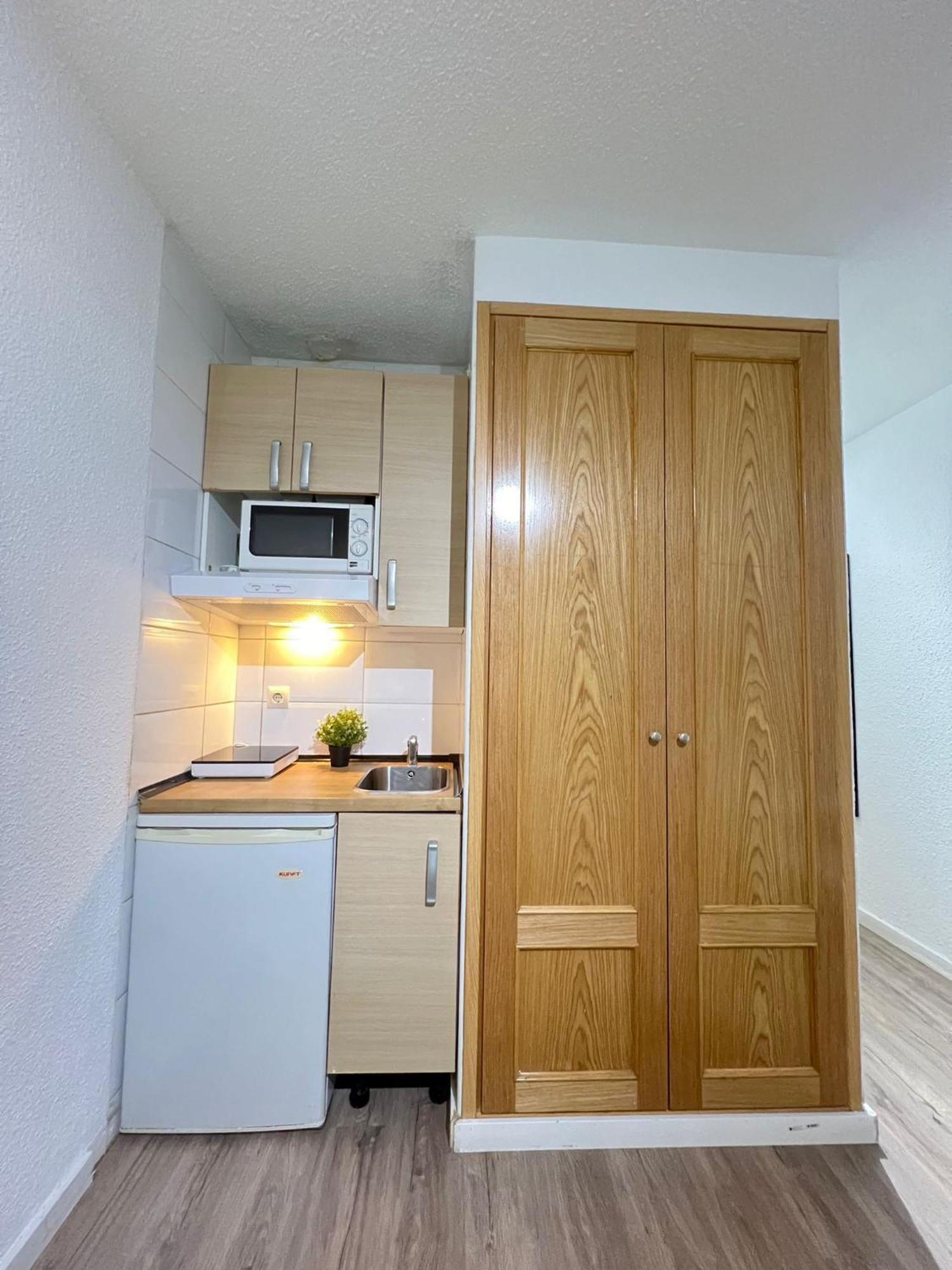 Quiet Apartment *