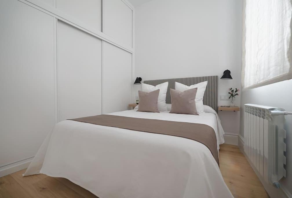 Elegante Y Tranquilo Apto Entre Sol Y Gran Via Apartamento