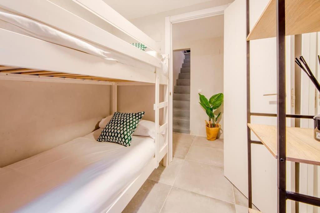 Cool Deluxe Interior Design A 2 Min De Gran Via * Madrid