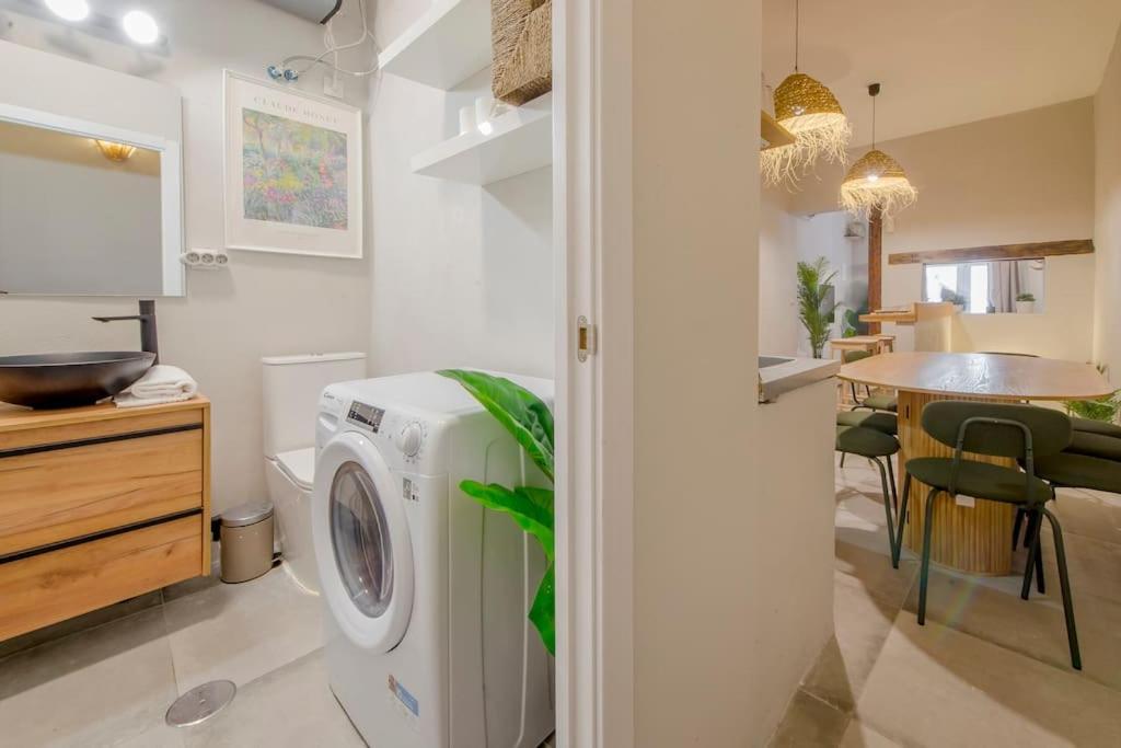 Cool Deluxe Interior Design A 2 Min De Gran Via Apartment
