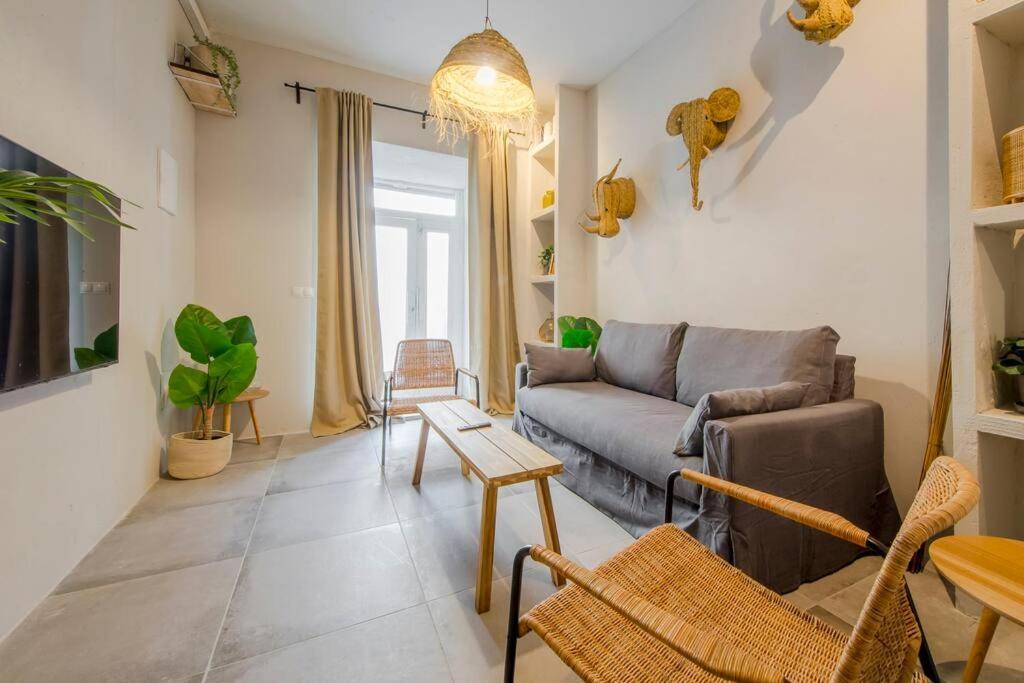 Apartment Cool Deluxe Interior Design A 2 Min De Gran Via *