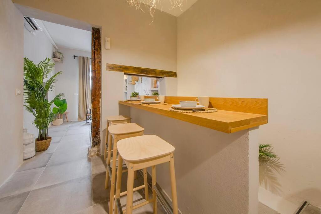 Cool Deluxe Interior Design A 2 Min De Gran Via *