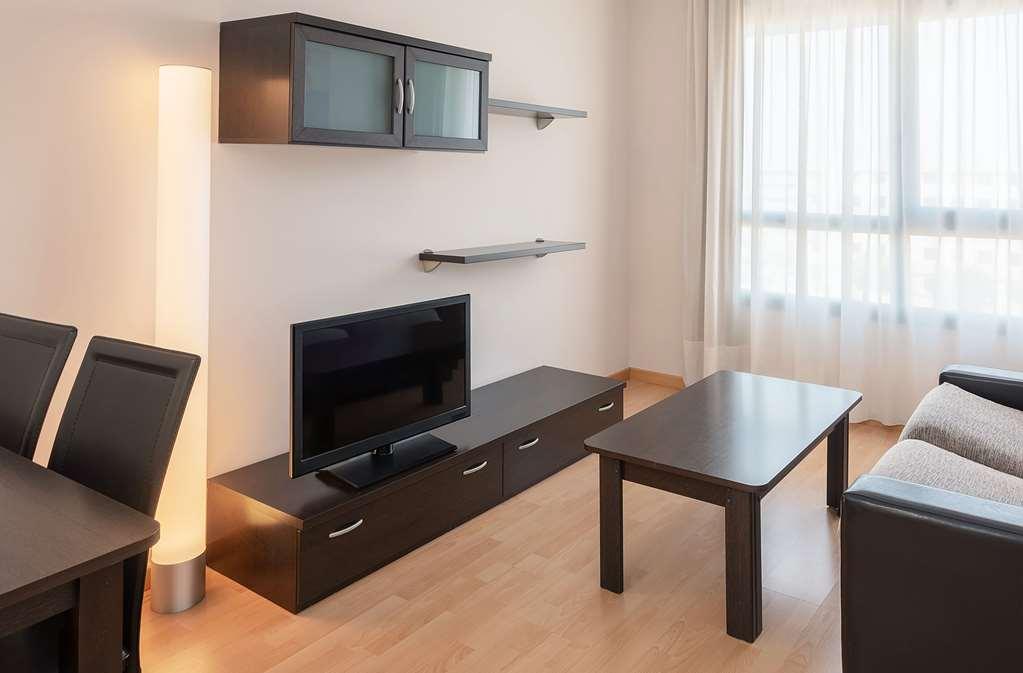 Apart-hotel Airport Suites, Affiliated By Meliá 2*