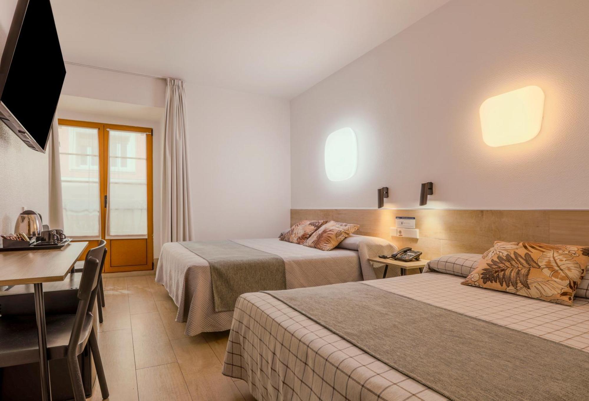 Castilla Ii Puerta Del Sol Guest house 2*