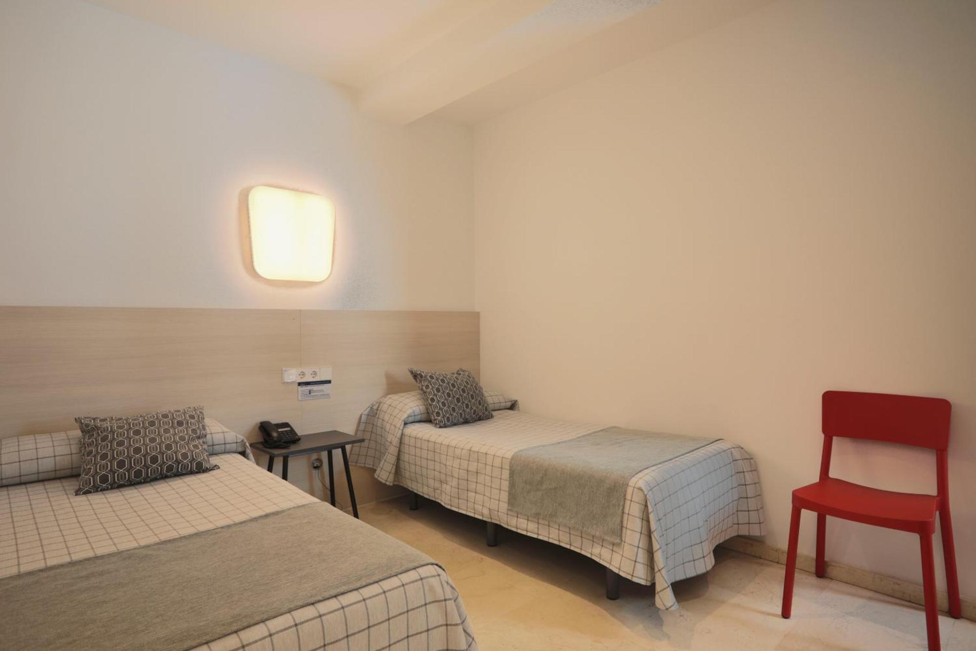 Guest house Castilla Ii Puerta Del Sol 2*
