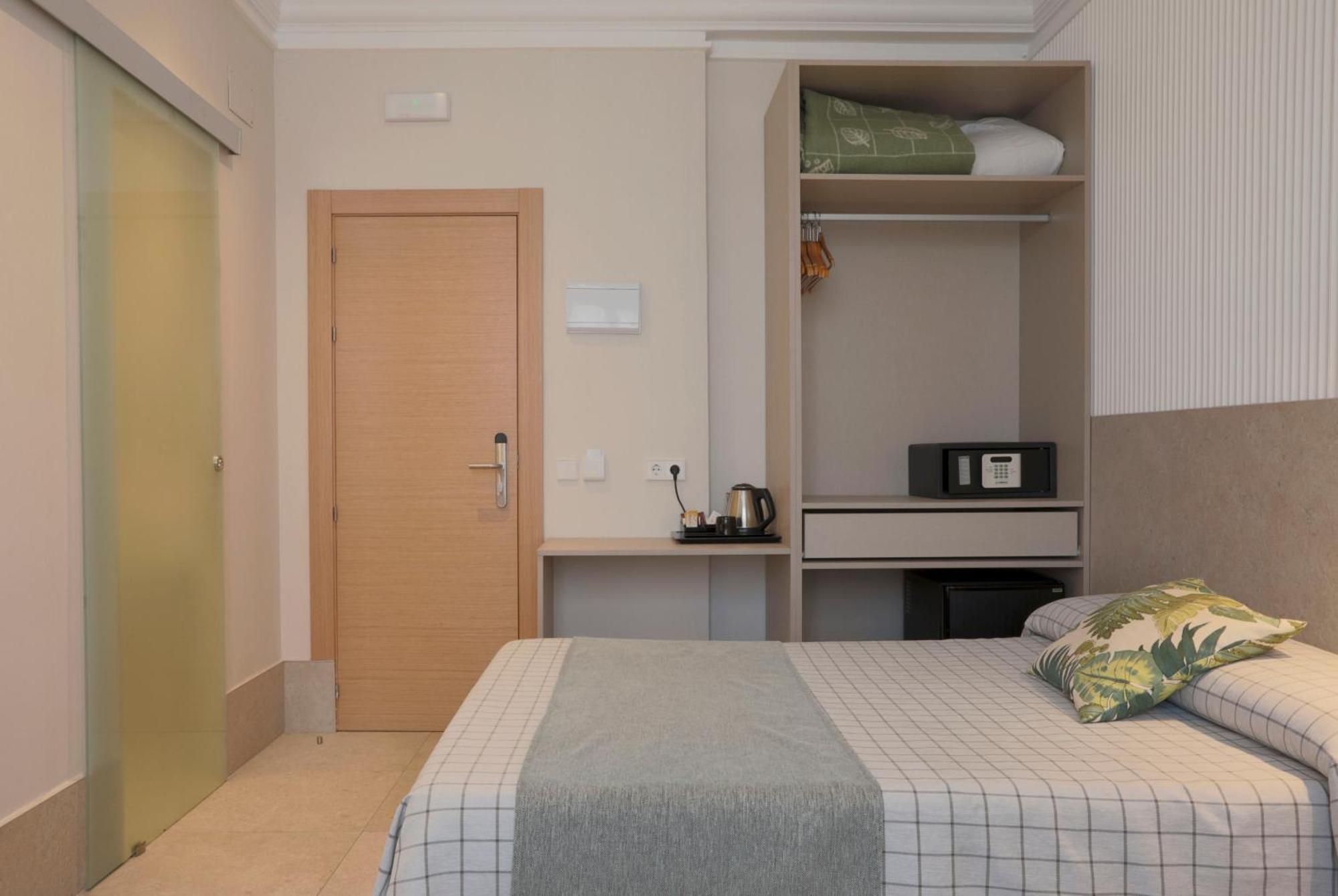 Casa de hóspedes Castilla Ii Puerta Del Sol