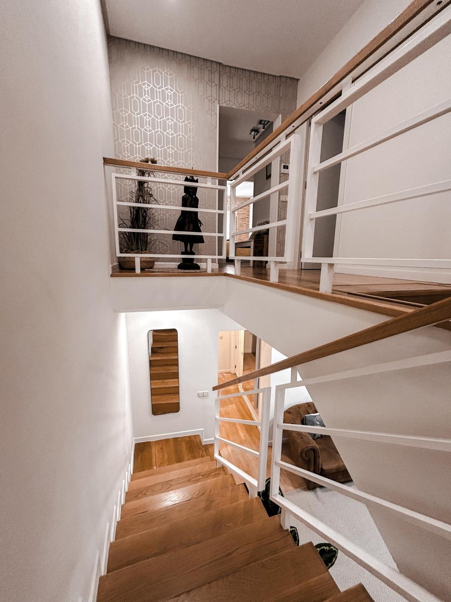 Apartamento Impresionante Triplex En Canaleja, Sol Madri