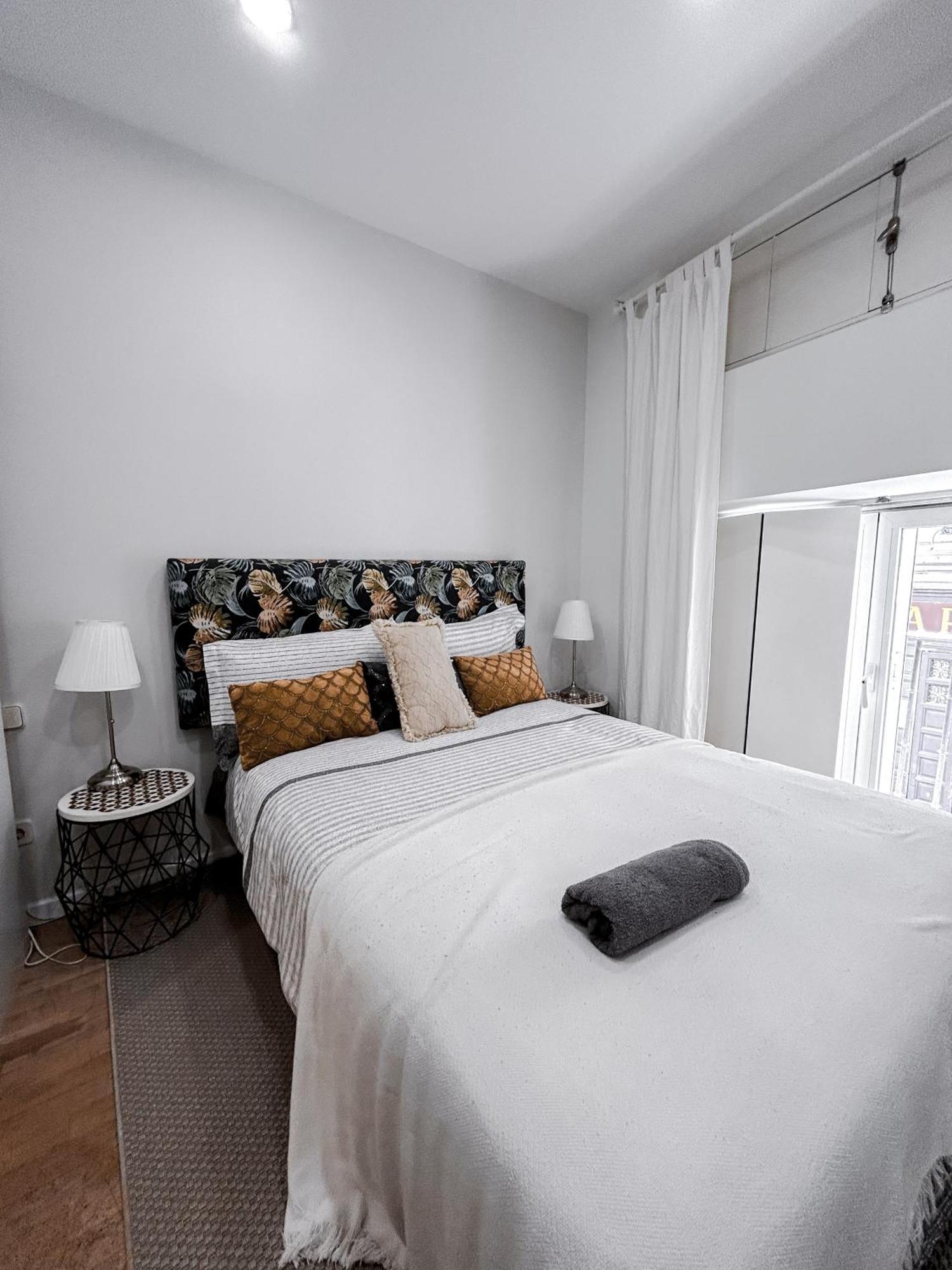 Apartamento Impresionante Triplex En Canaleja, Sol Madri