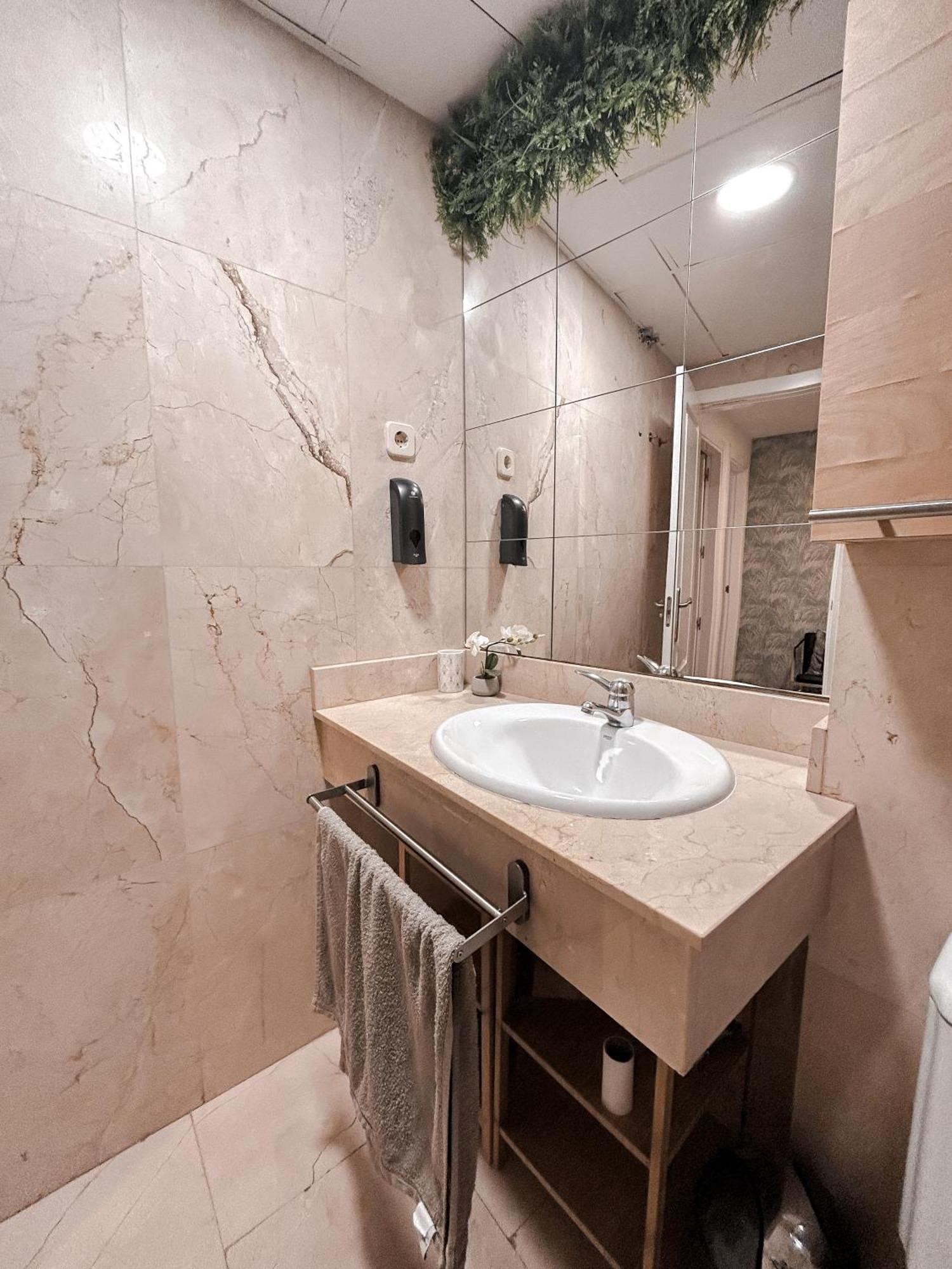 Apartamento Impresionante Triplex En Canaleja, Sol *