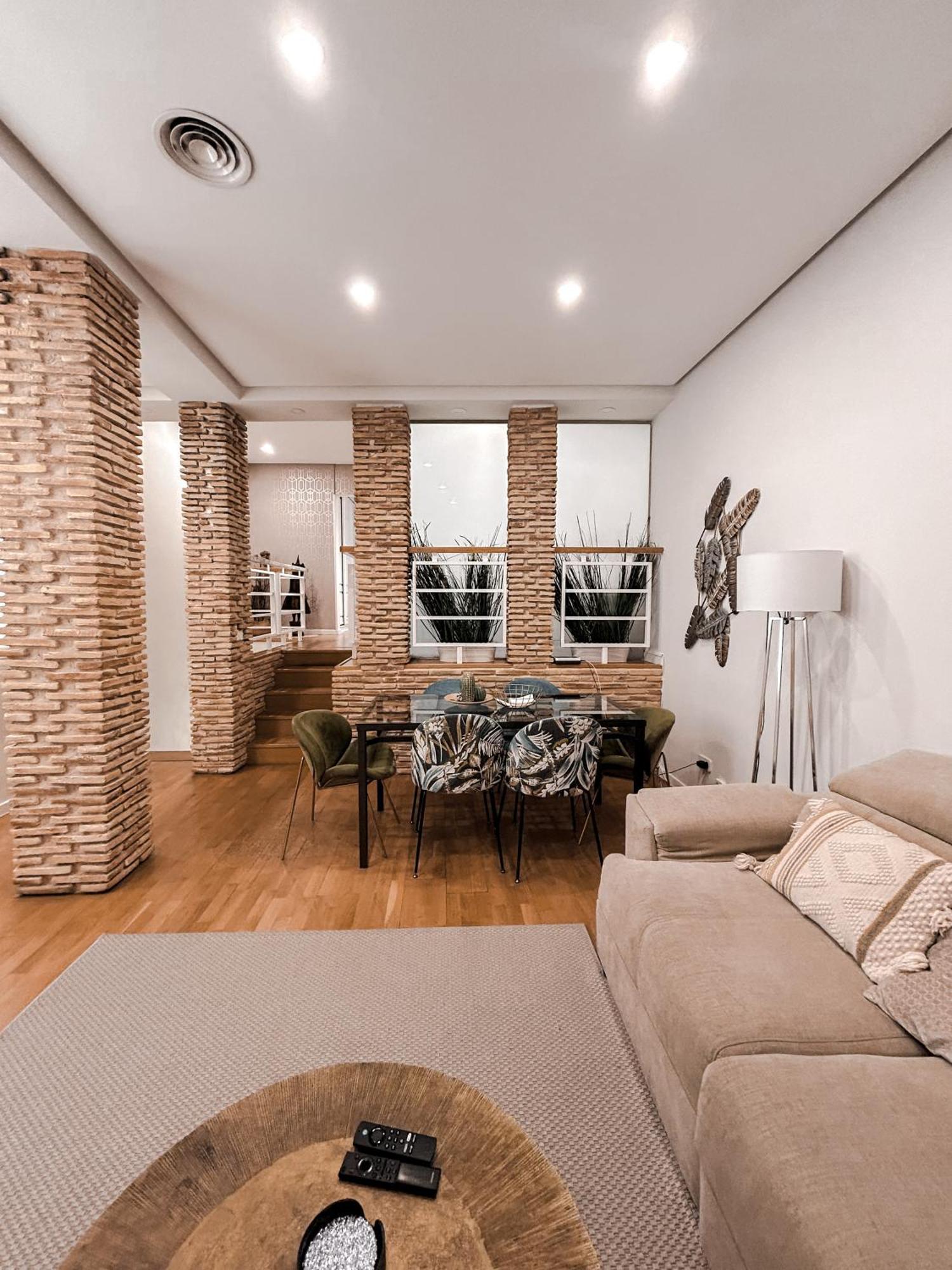 Apartamento Impresionante Triplex En Canaleja, Sol Madri