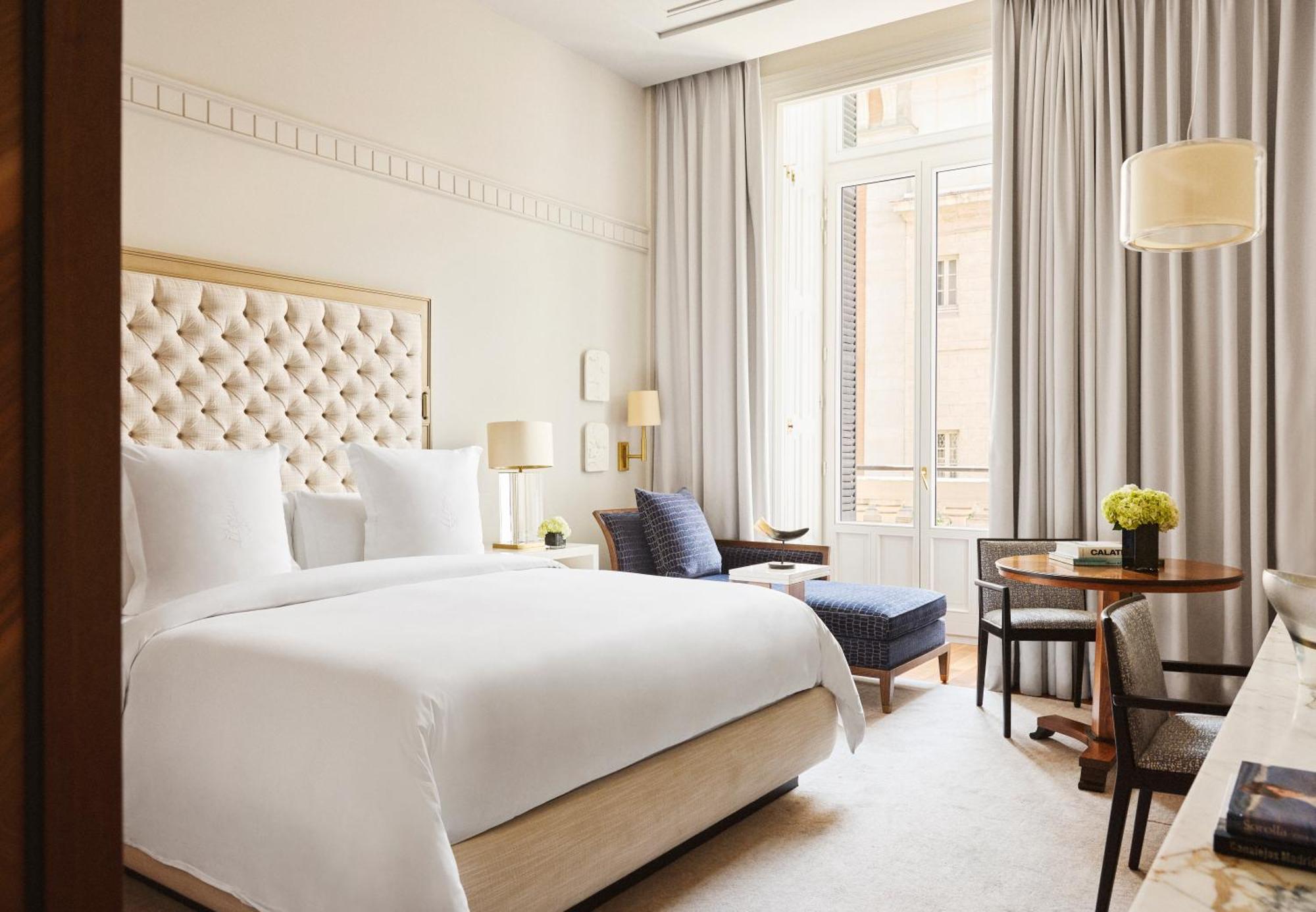 Four Seasons Hotel