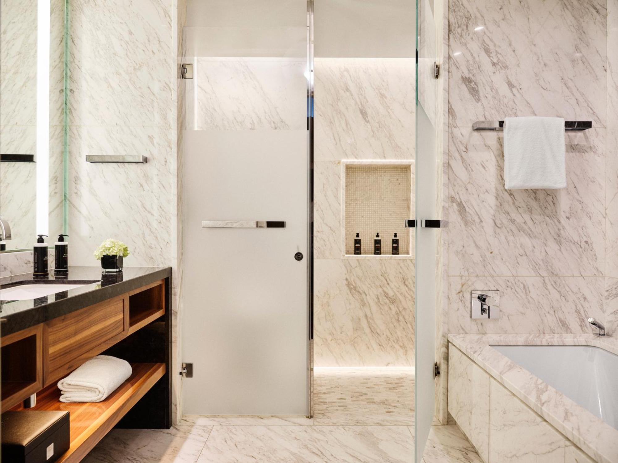 Four Seasons Hotel