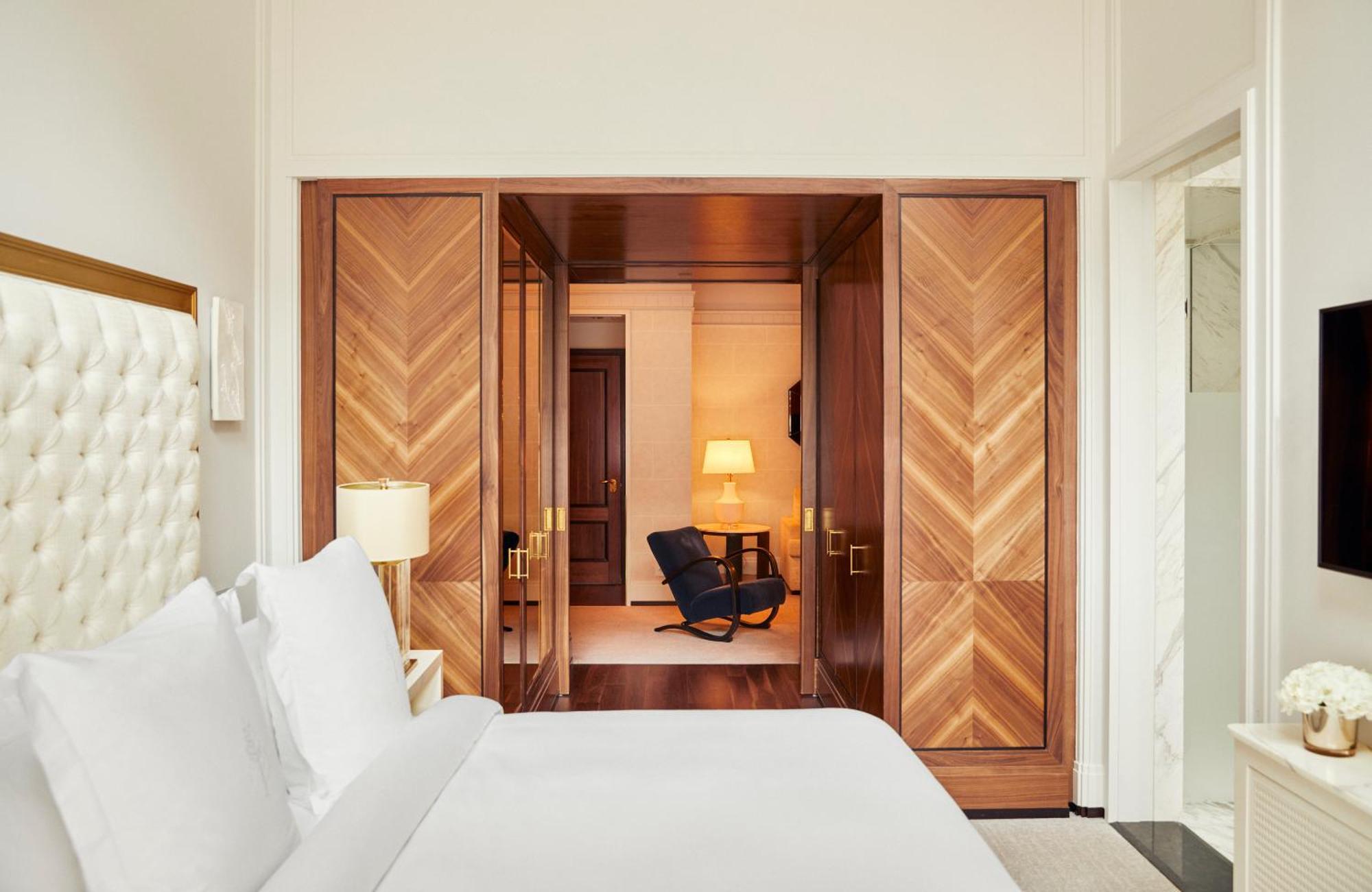 Four Seasons 5*