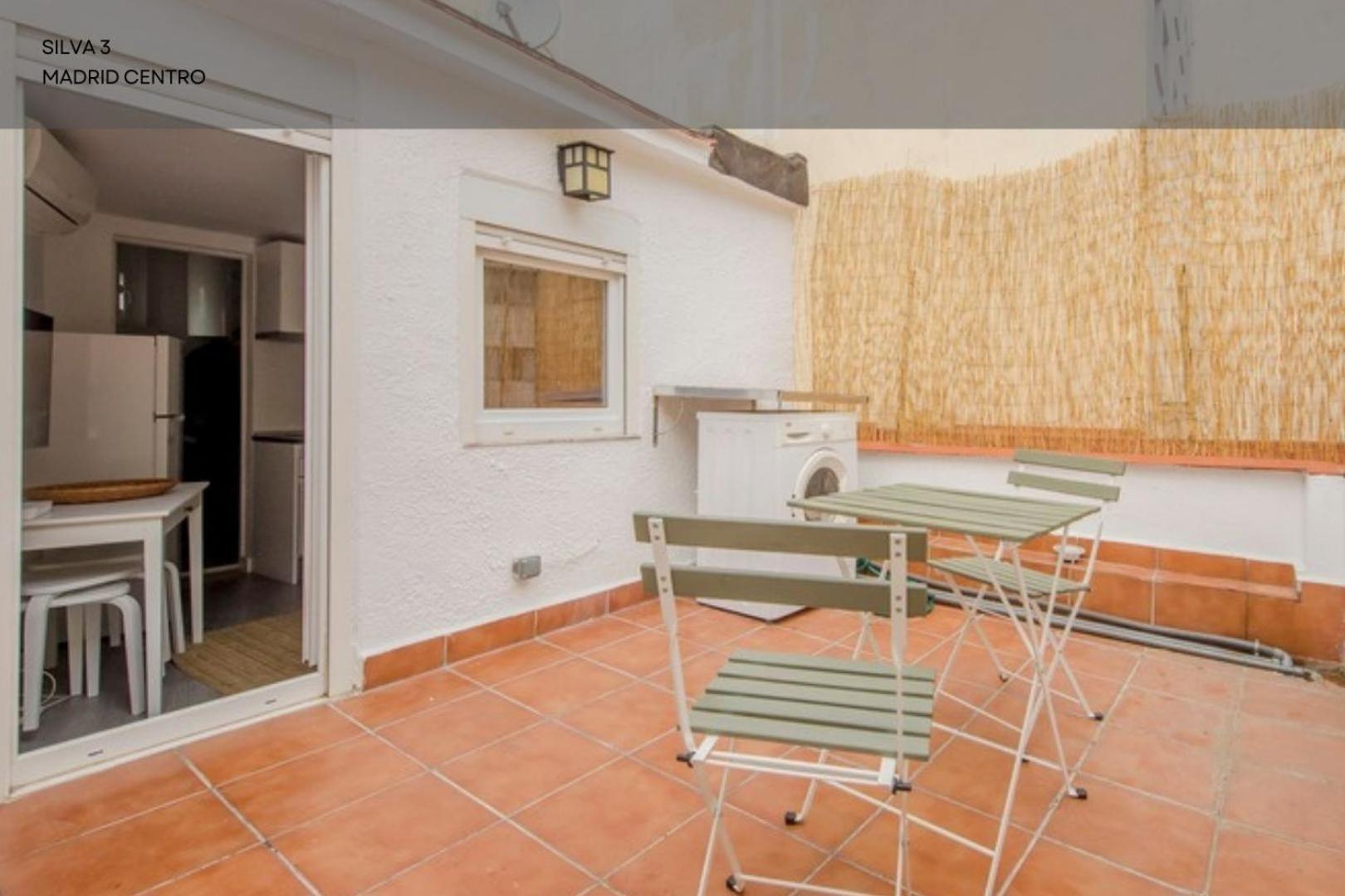 Apartment Atico Calle Silva 3pax Con Terraza Esquina Con Gran Via E2 *