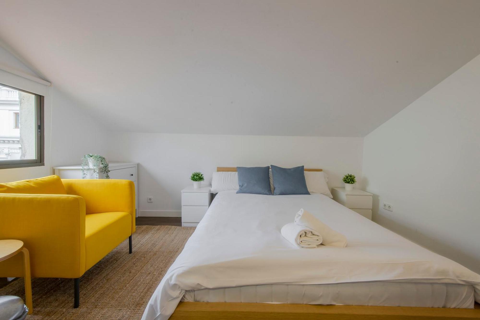 1hab 3px Calle Carretas-puerta D Sol - Sin Ascensor Apartamento Madri