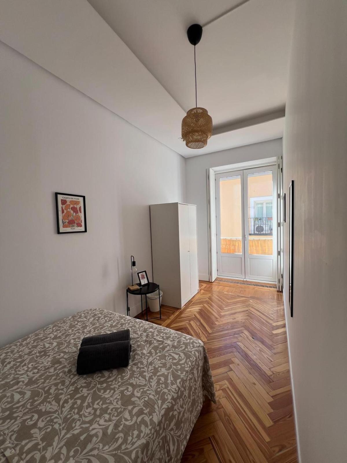 Private In Magdalena Street Hostal Madrid