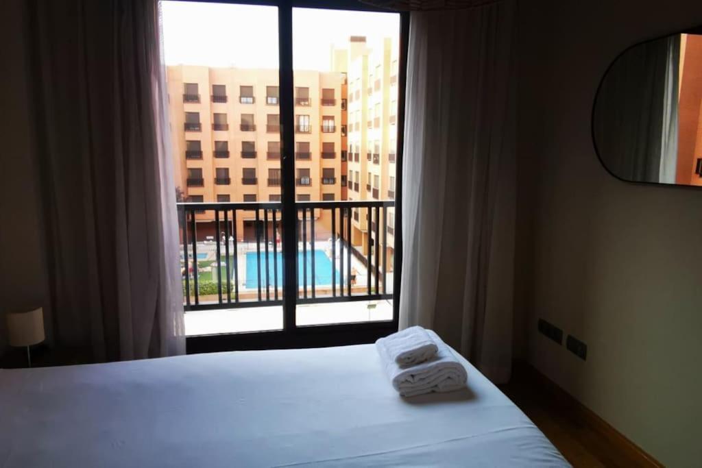 Apartamento Beautiful With Pool, Padel And Parking - Bb Madrid