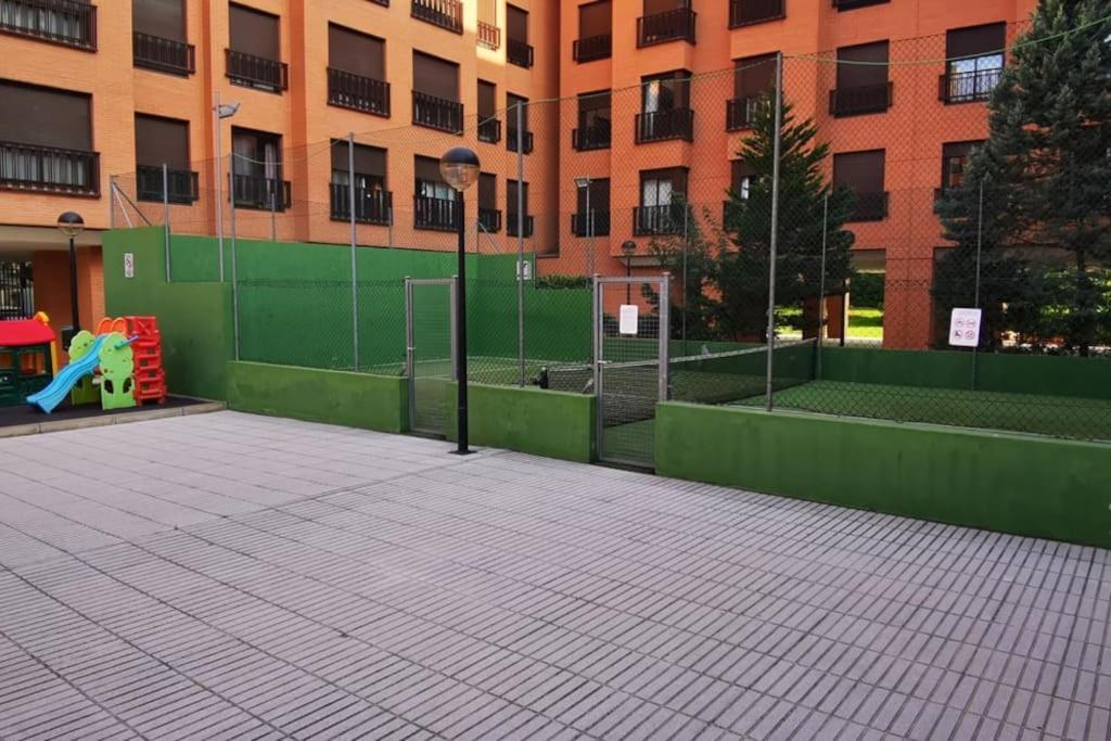 Beautiful With Pool, Padel And Parking - Bb
