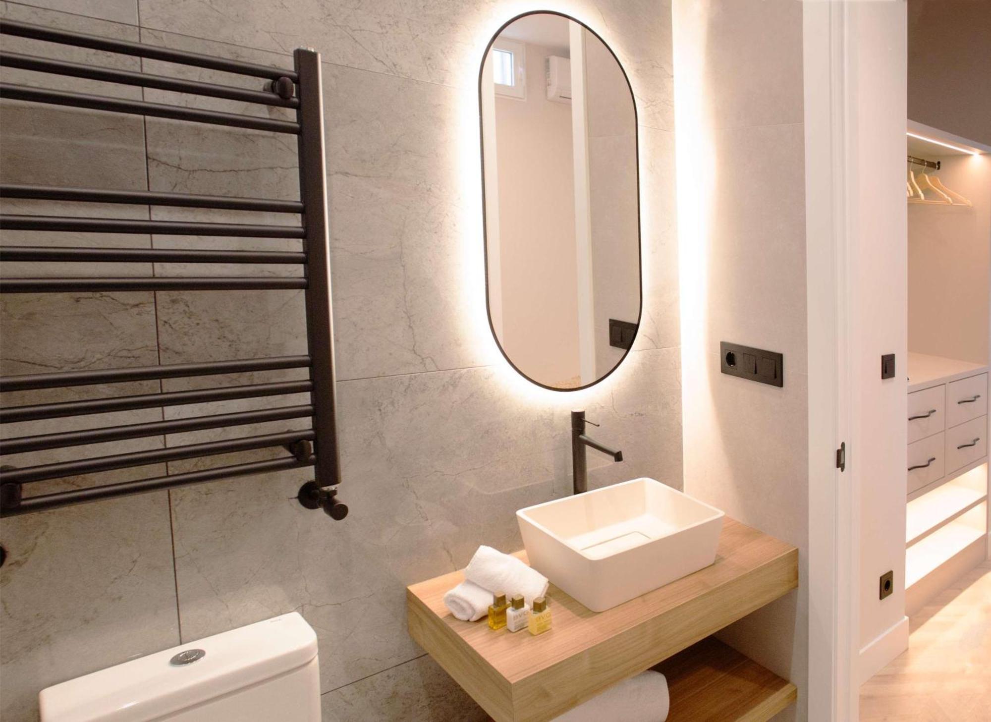 Appartement Plaza Espana Vii Calle Isabel La Catolica 2br 2bh