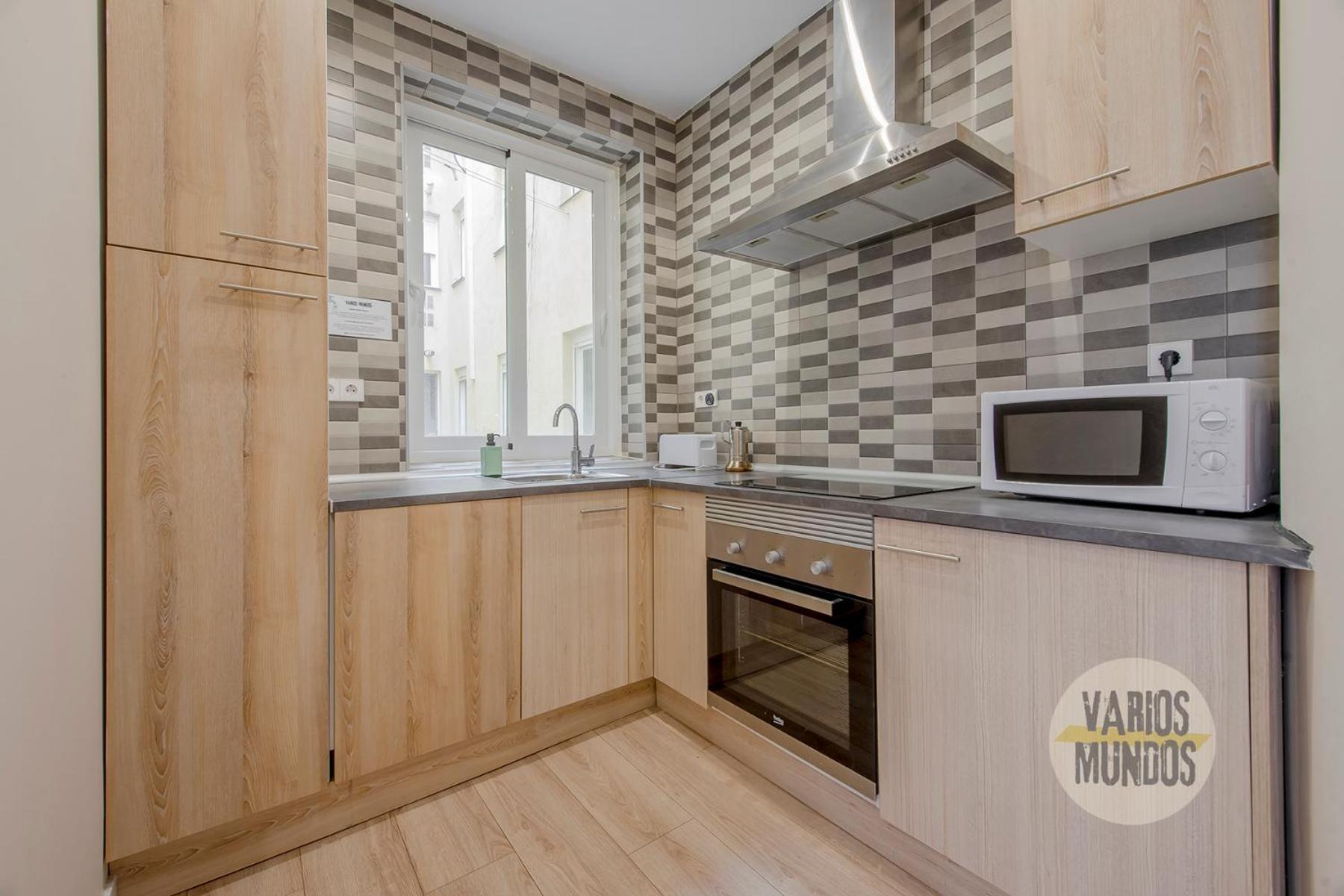 Agradable Piso De 3hab En El Rastro-centro De Apartamento