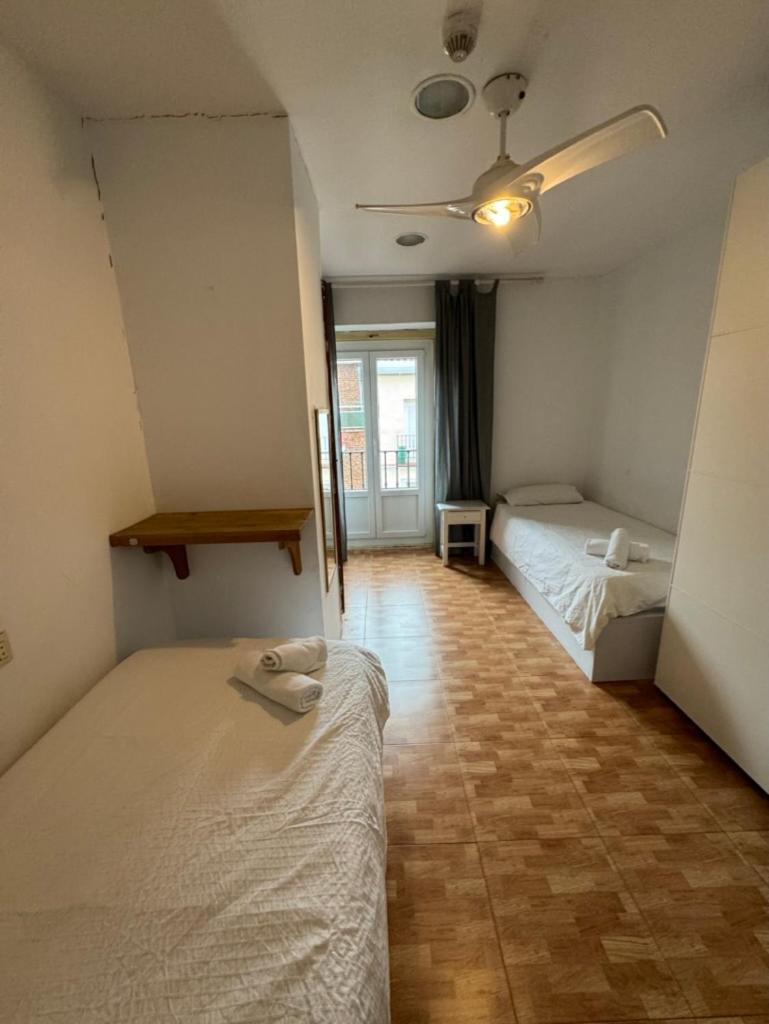 Rosales Residences Apartamento Madri
