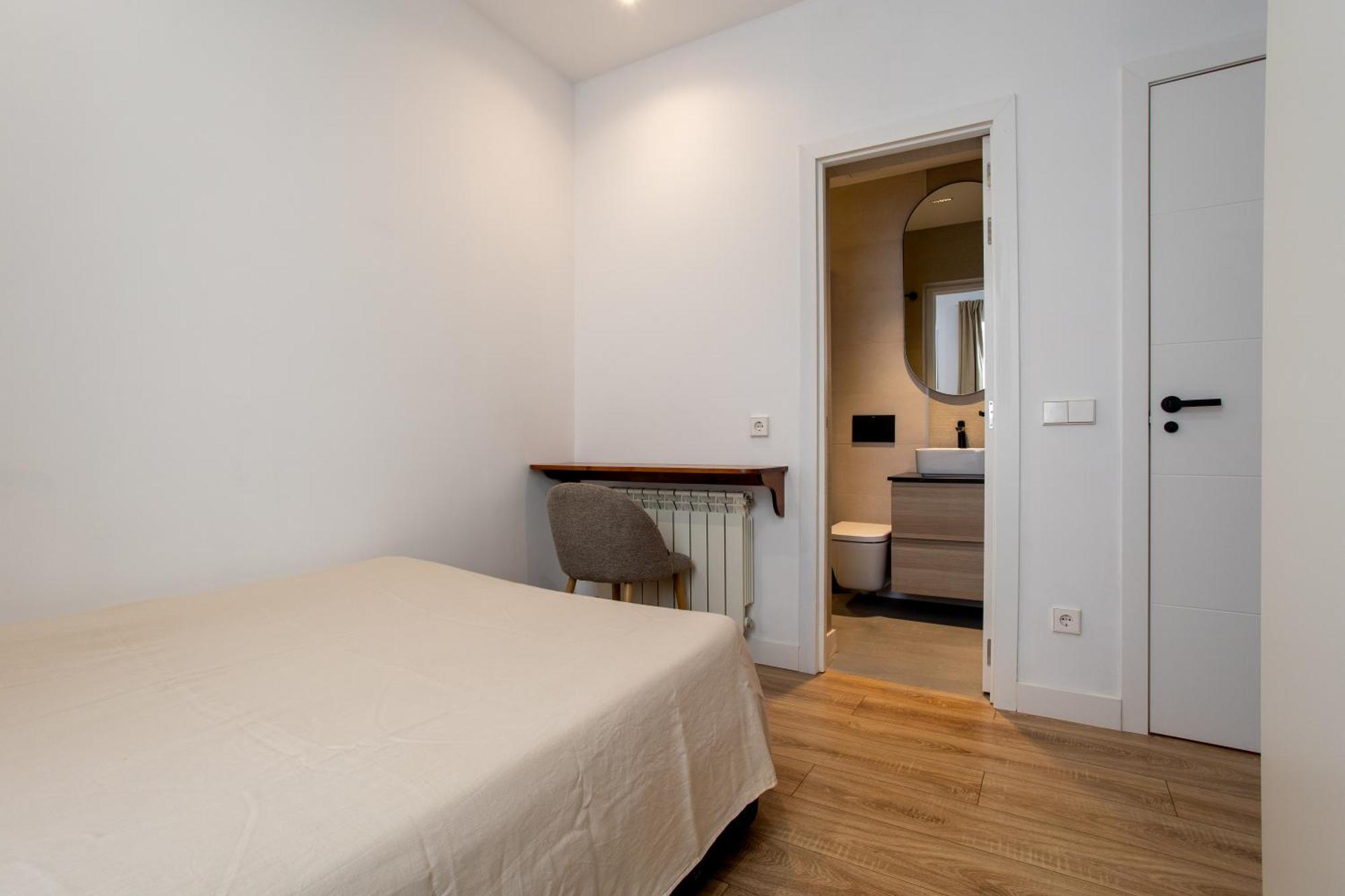 Charming Two-bedroom Apartamento Madrid
