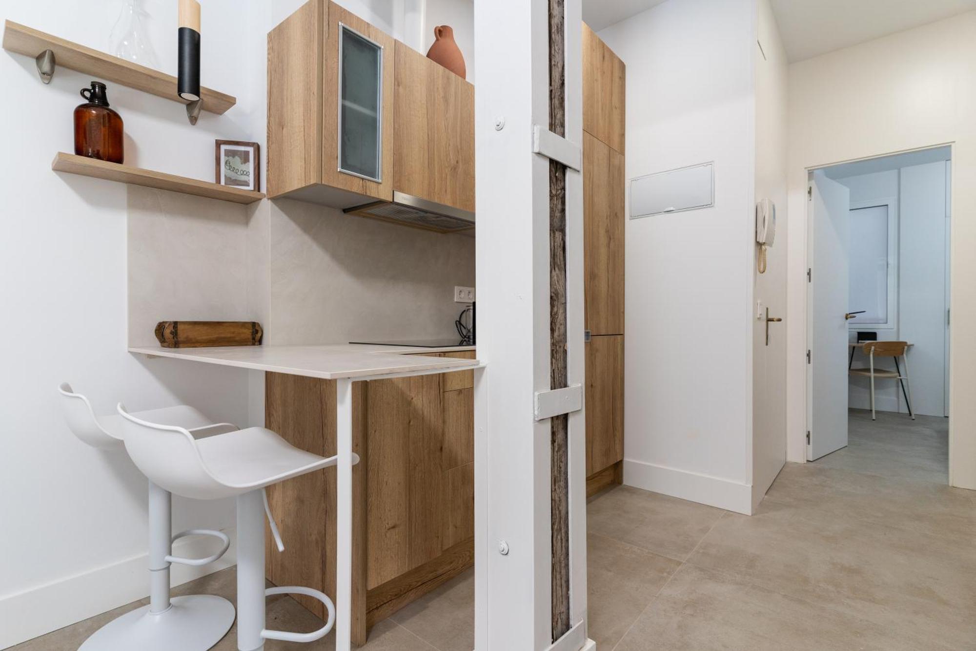 Modern And Bright-1bedroom 2bathrooms-la Latina Appartement Madrid