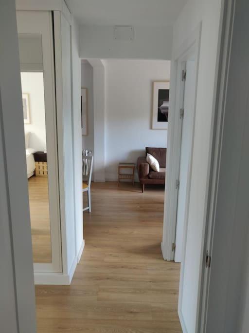 Apartment Moderno Con Oficina Y Balcon Madrid