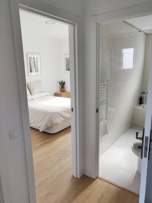 Moderno Con Oficina Y Balcon *