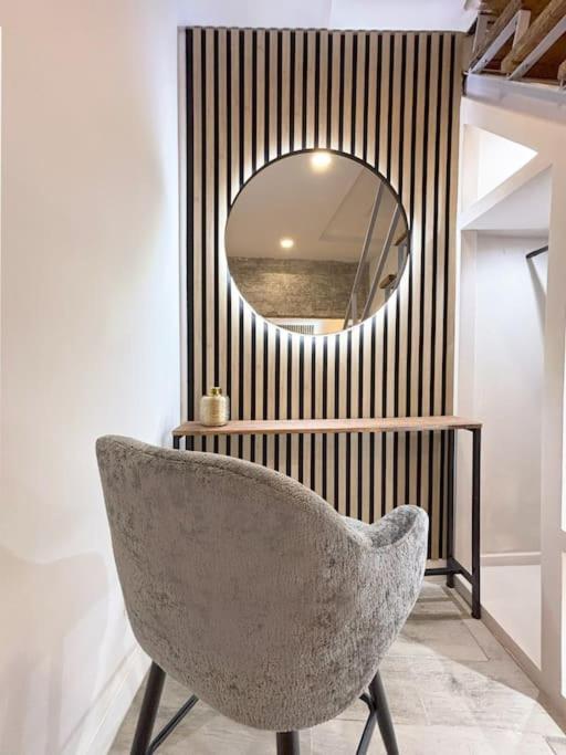 Modern In Apartment Madrid