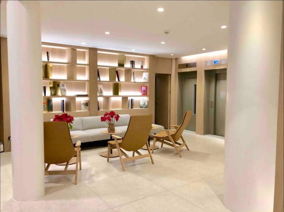 New In The Heart Of Apartment