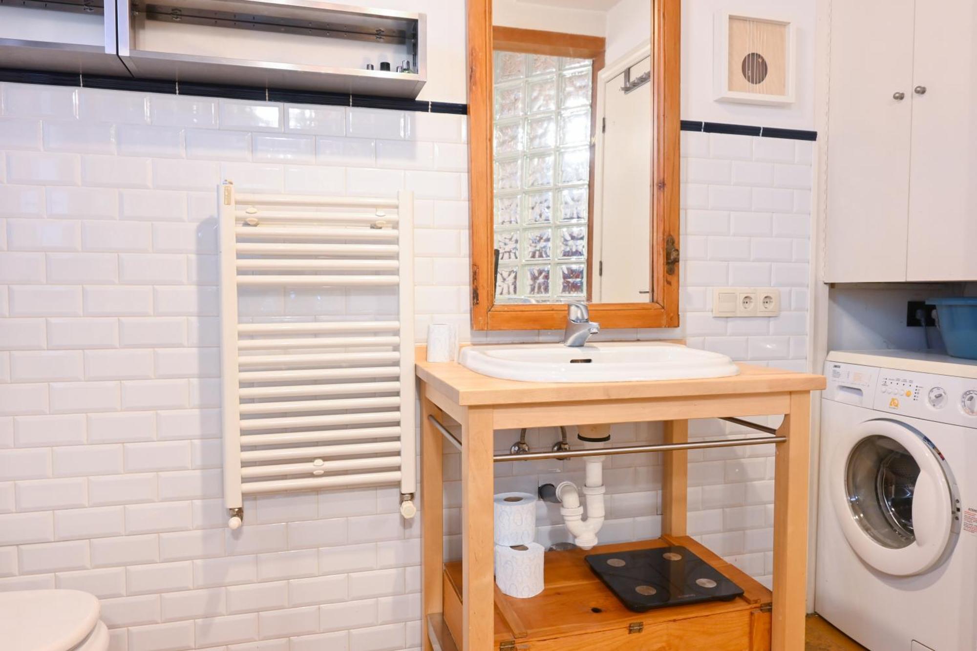 Apartamento For Magnifica Vivienda Temporal Con Balcones A Pocos Minutos Del Centro De Ama23 *