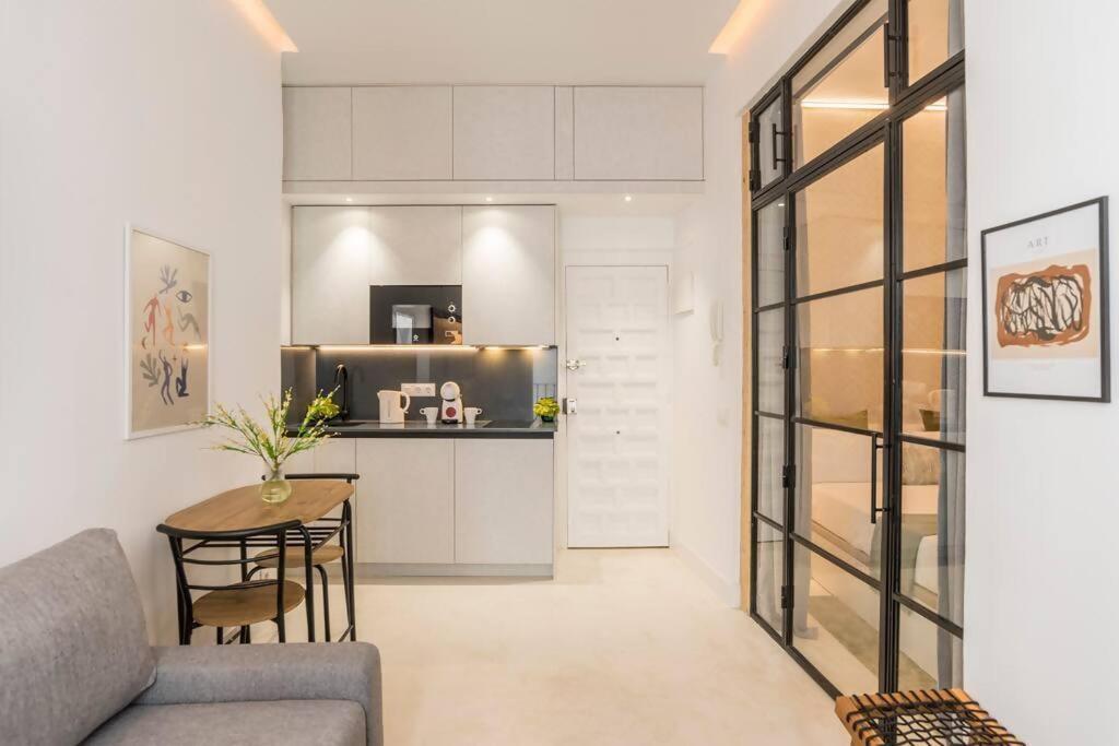 Gran Via - Sol - Location In Center Of Apartamento *