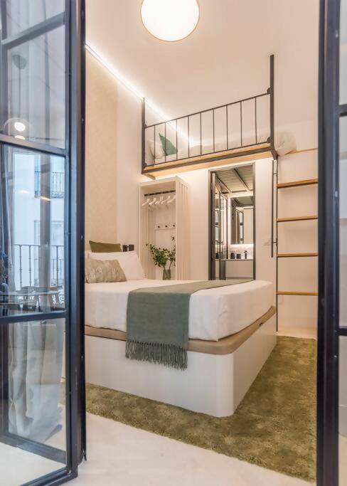 Gran Via - Sol - Location In Center Of Madri