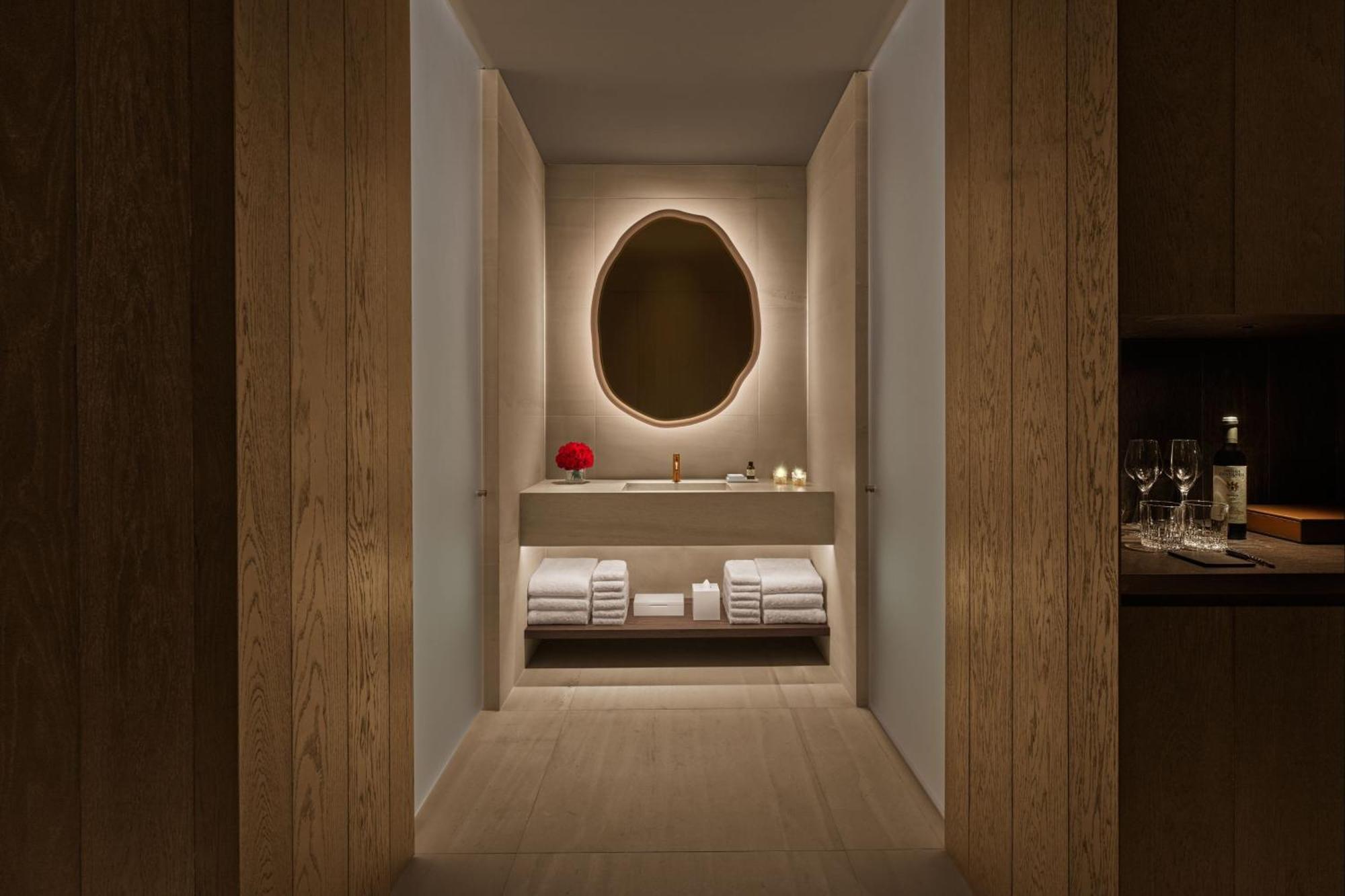 The Edition Hotel 5*