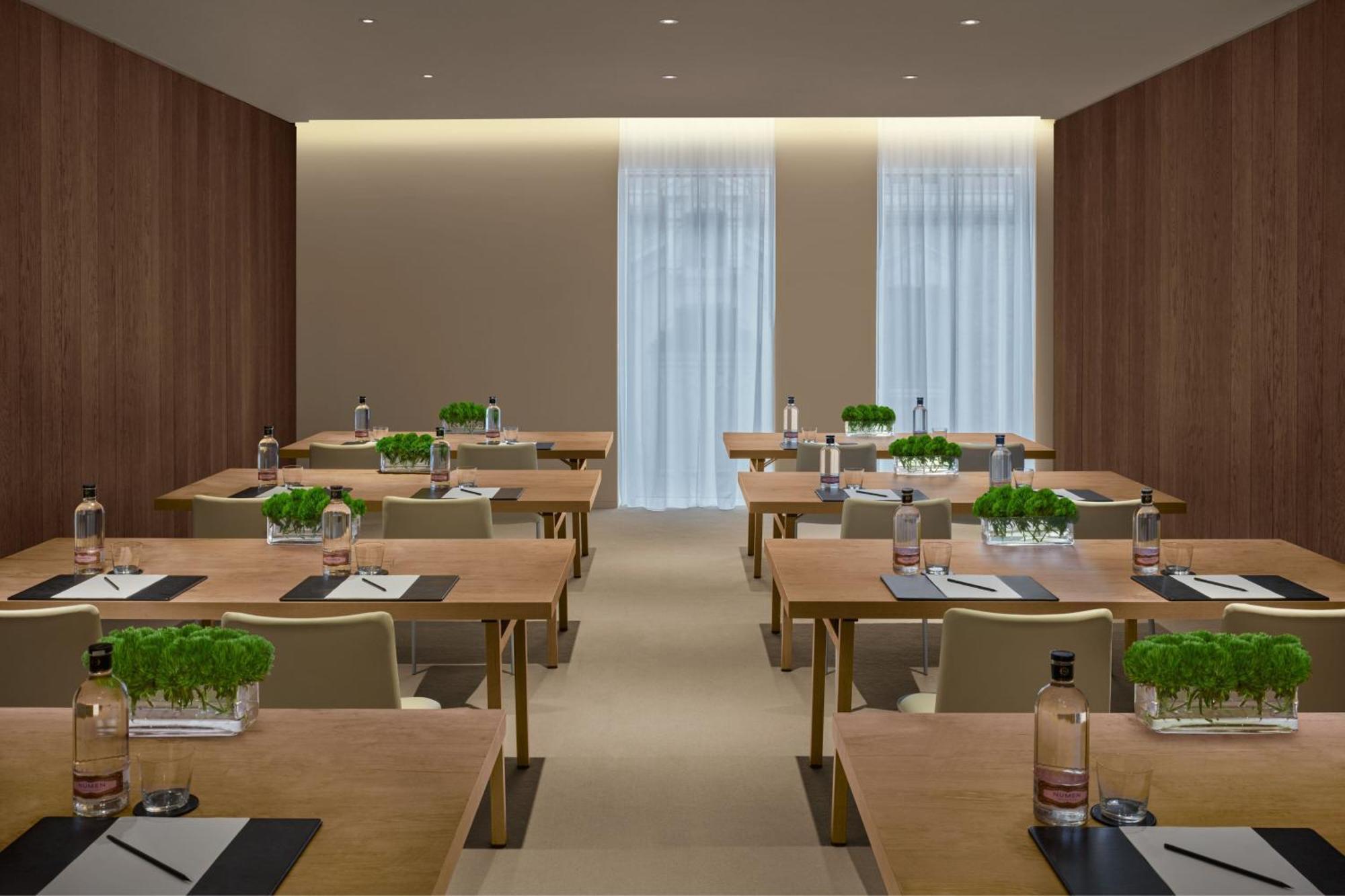 The Edition Hotel 5*